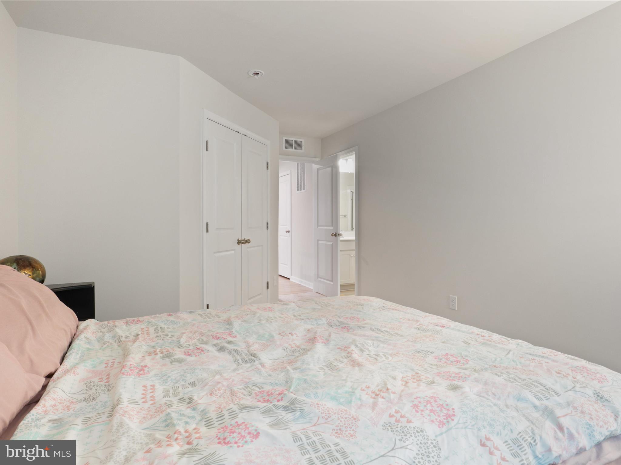 SUMMIT CROSSING ESTATES - Residential