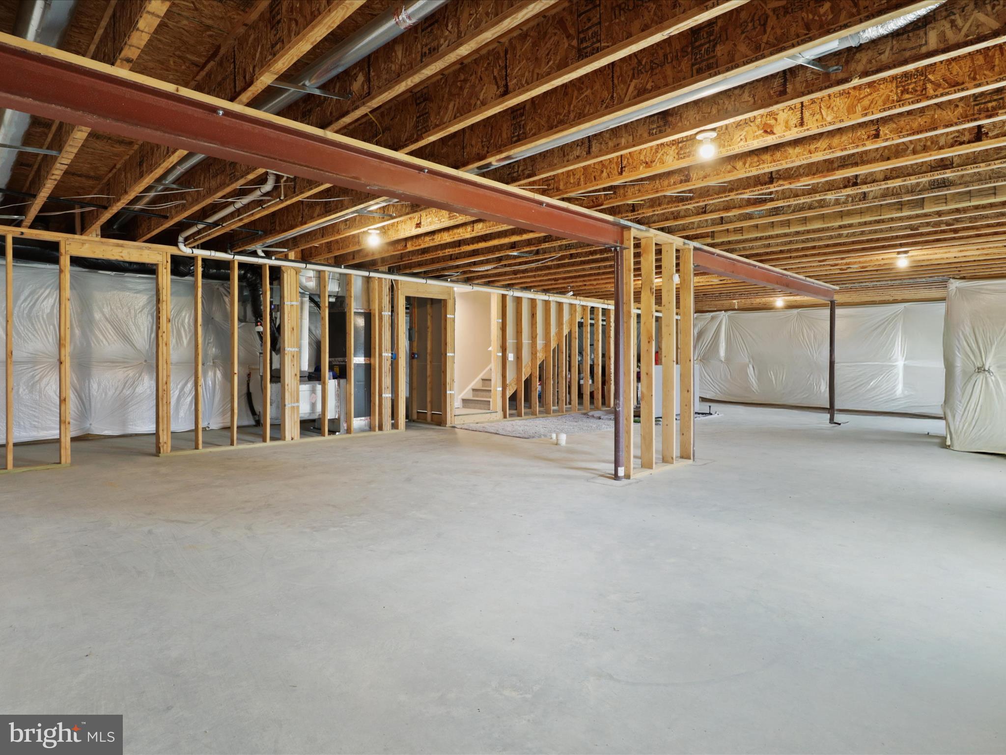 SUMMIT CROSSING ESTATES - Residential