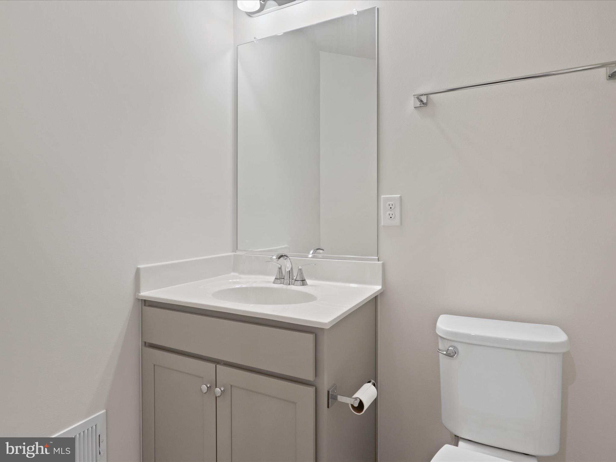 SUMMIT CROSSING ESTATES - Residential