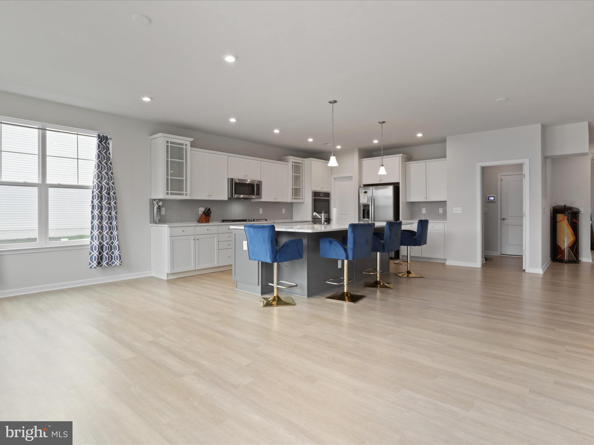 SUMMIT CROSSING ESTATES - Residential