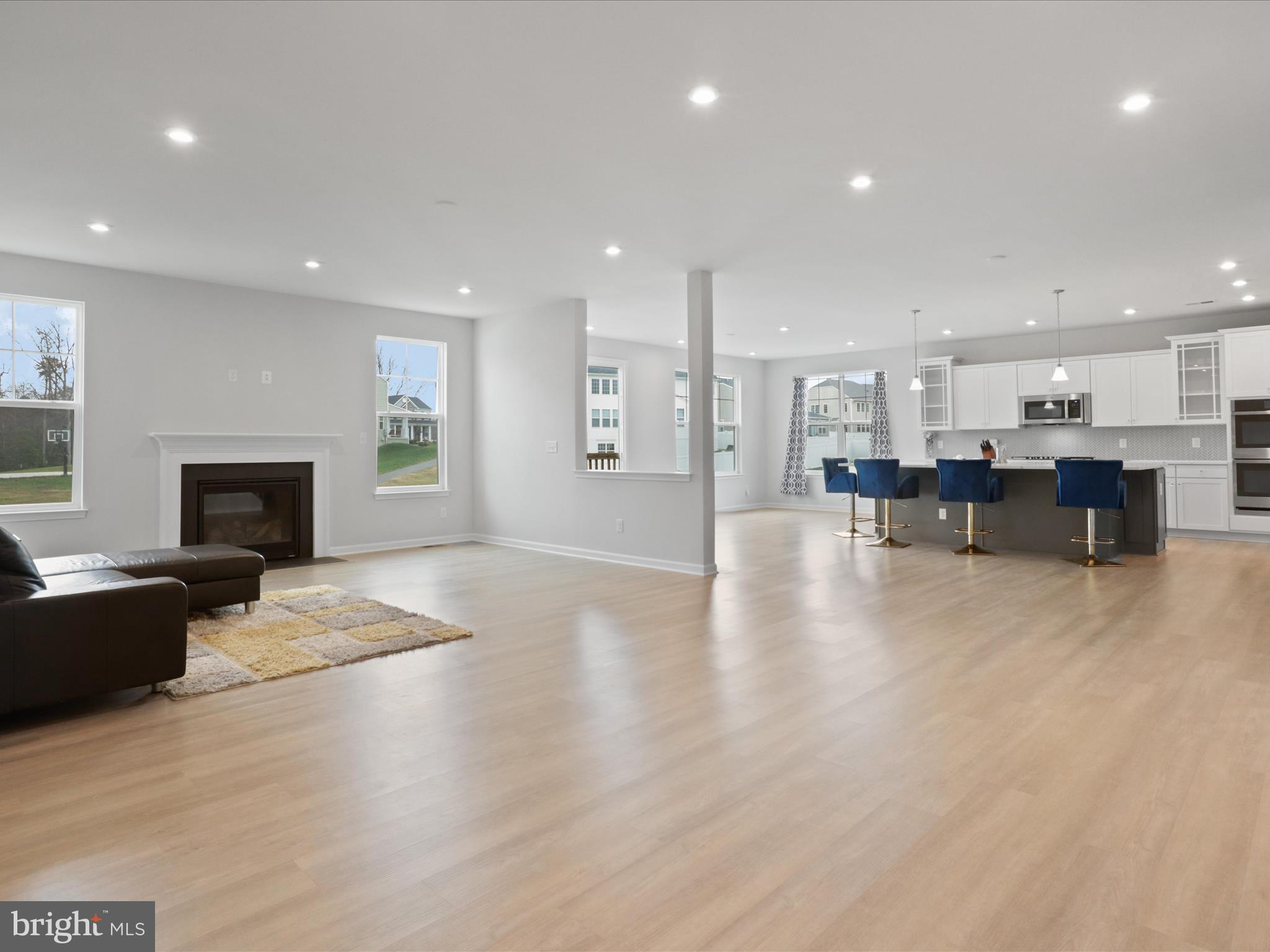 SUMMIT CROSSING ESTATES - Residential