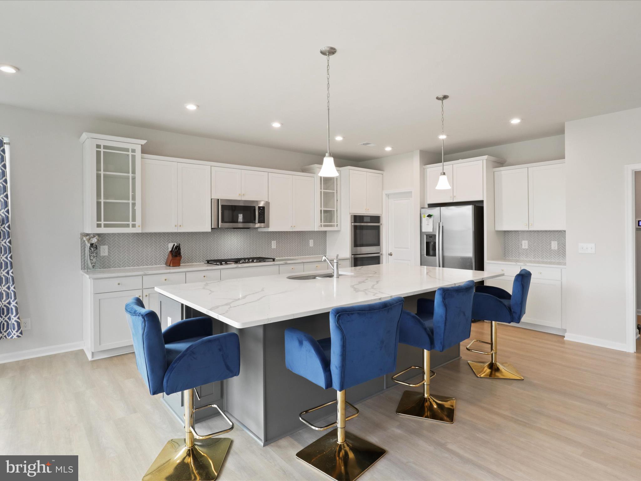 SUMMIT CROSSING ESTATES - Residential