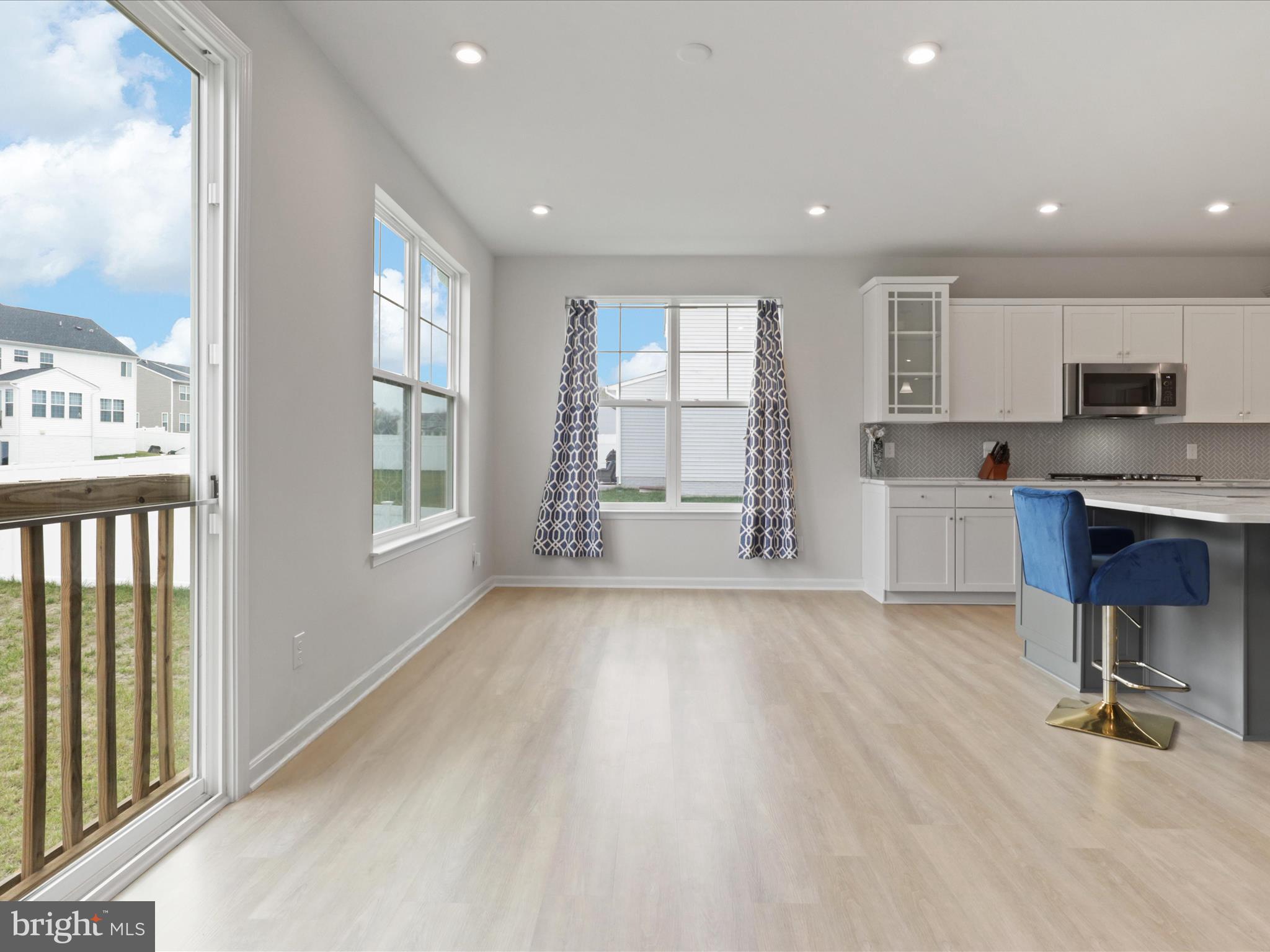 SUMMIT CROSSING ESTATES - Residential