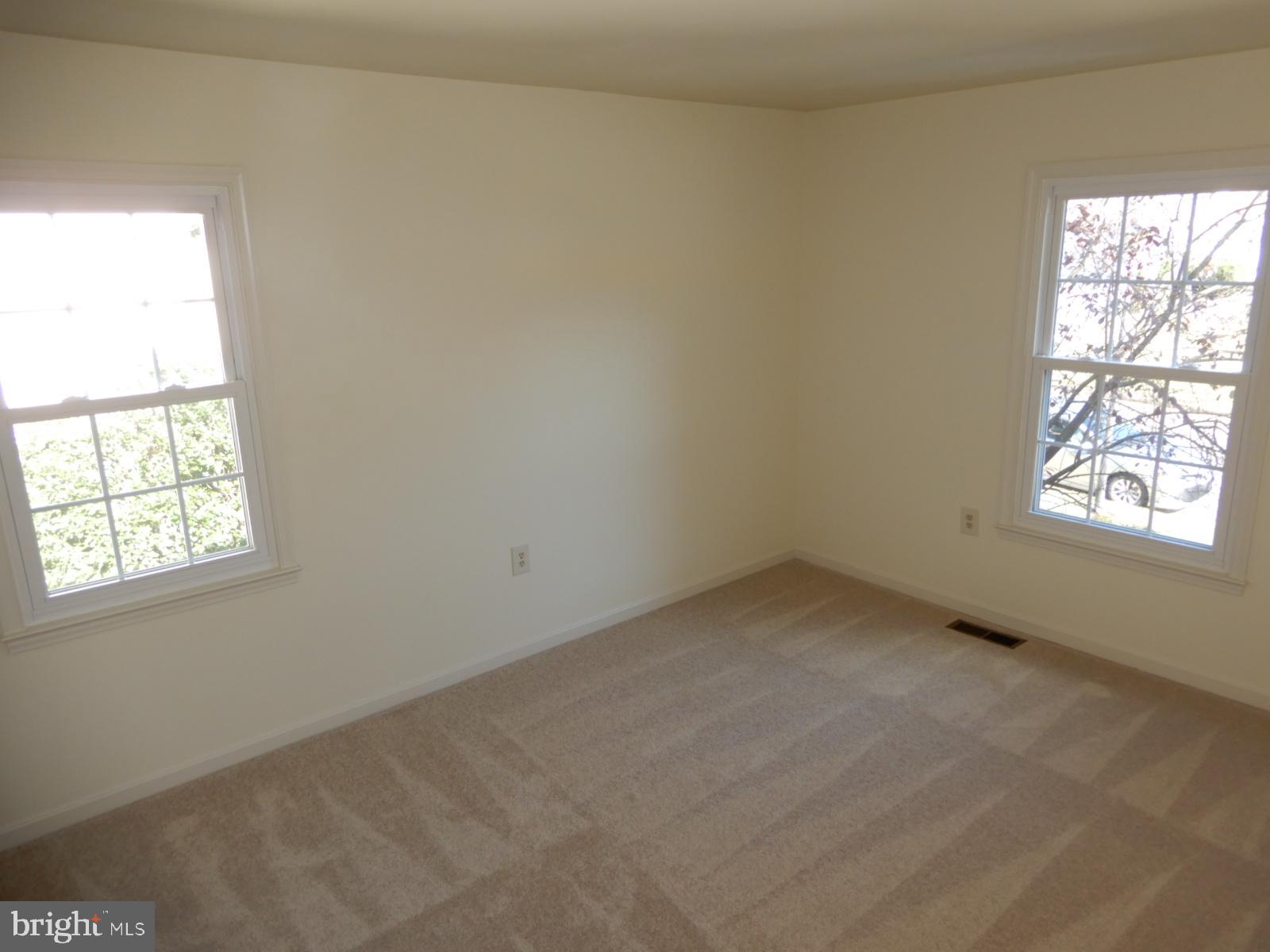 ROLLING FOREST - Residential Lease