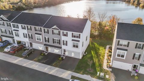 112 EDGEWATER COURT QUAKERTOWN PA 18951