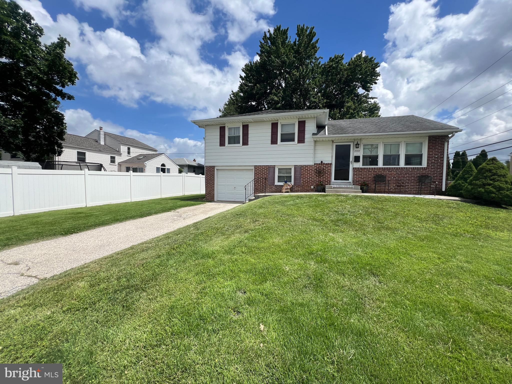 203 CARLTON DRIVE