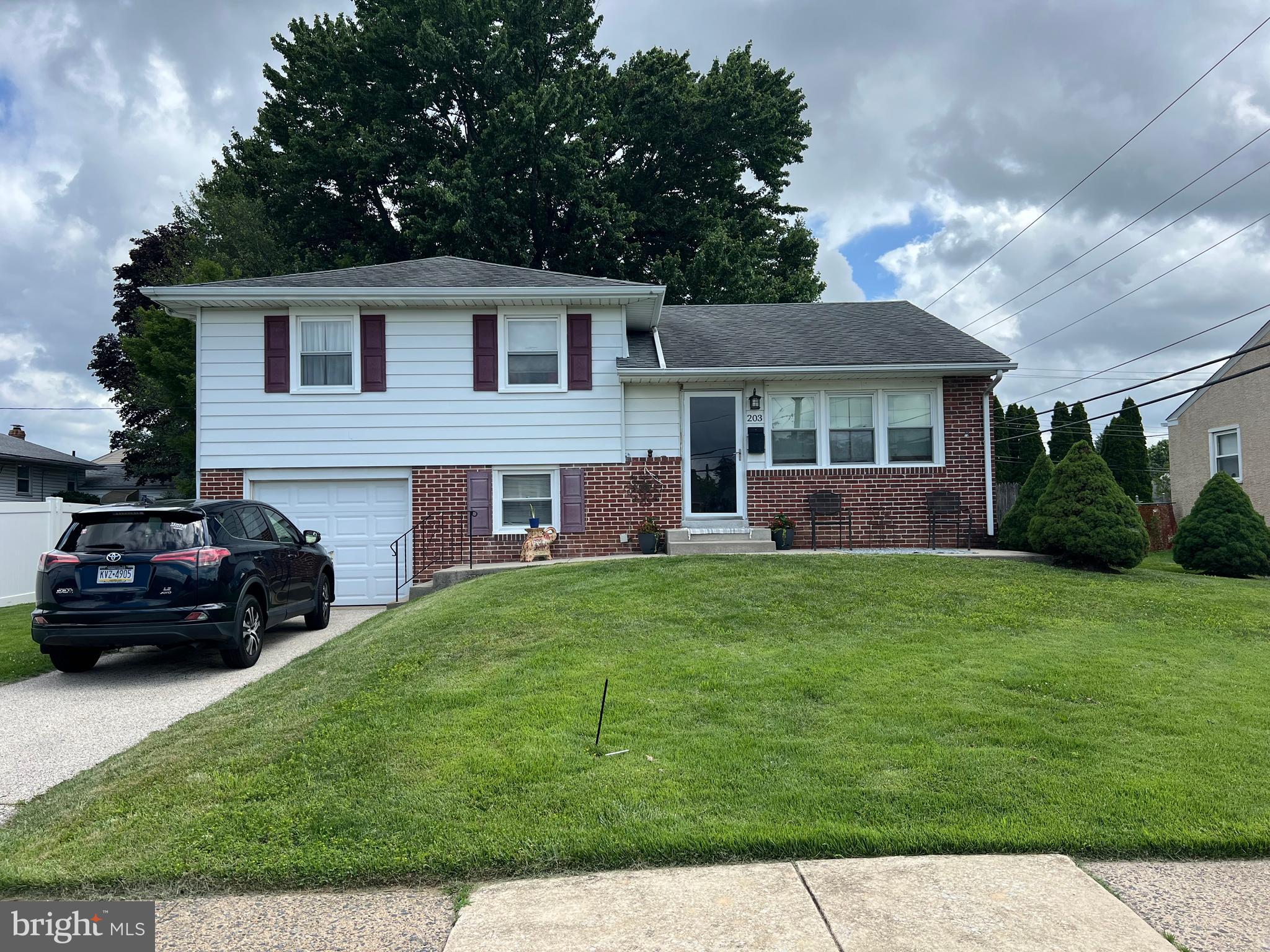 203 CARLTON DRIVE