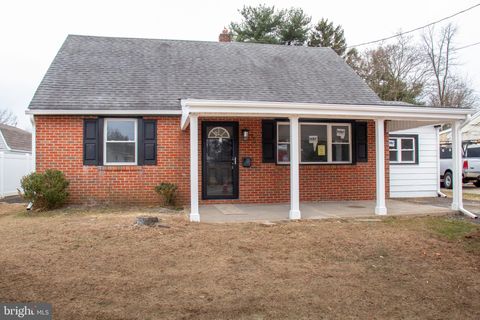 Homes For Sale - 952 Columbus Road<br/> BURLINGTON, NJ 08016