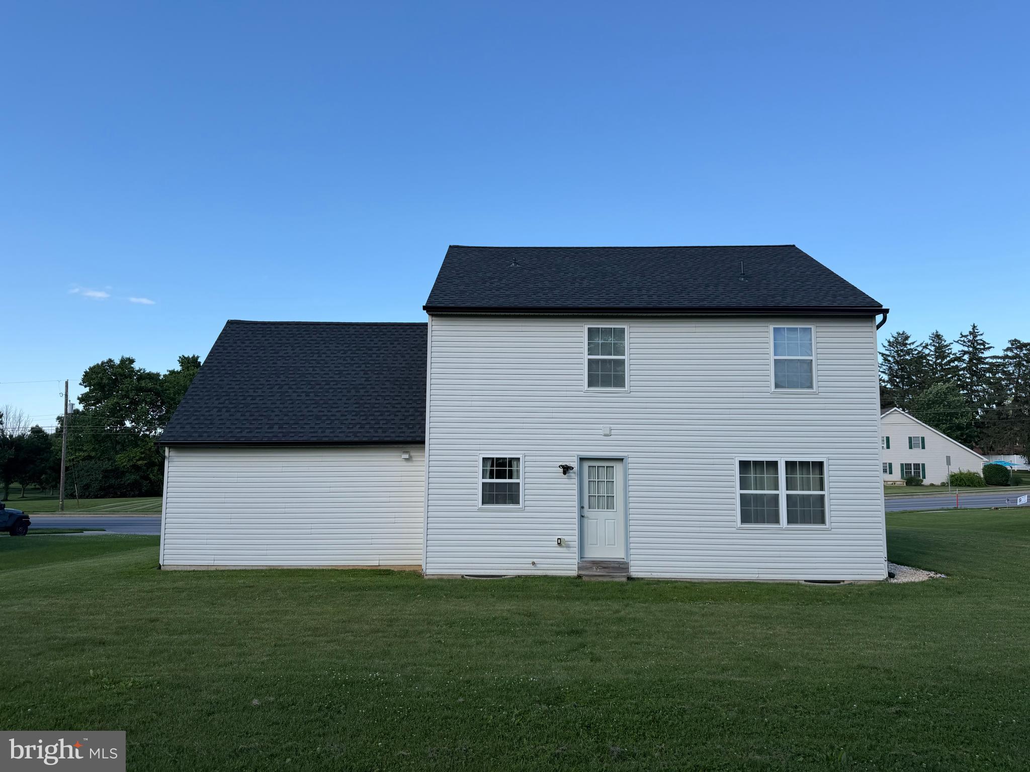 138 N RIVER STREET