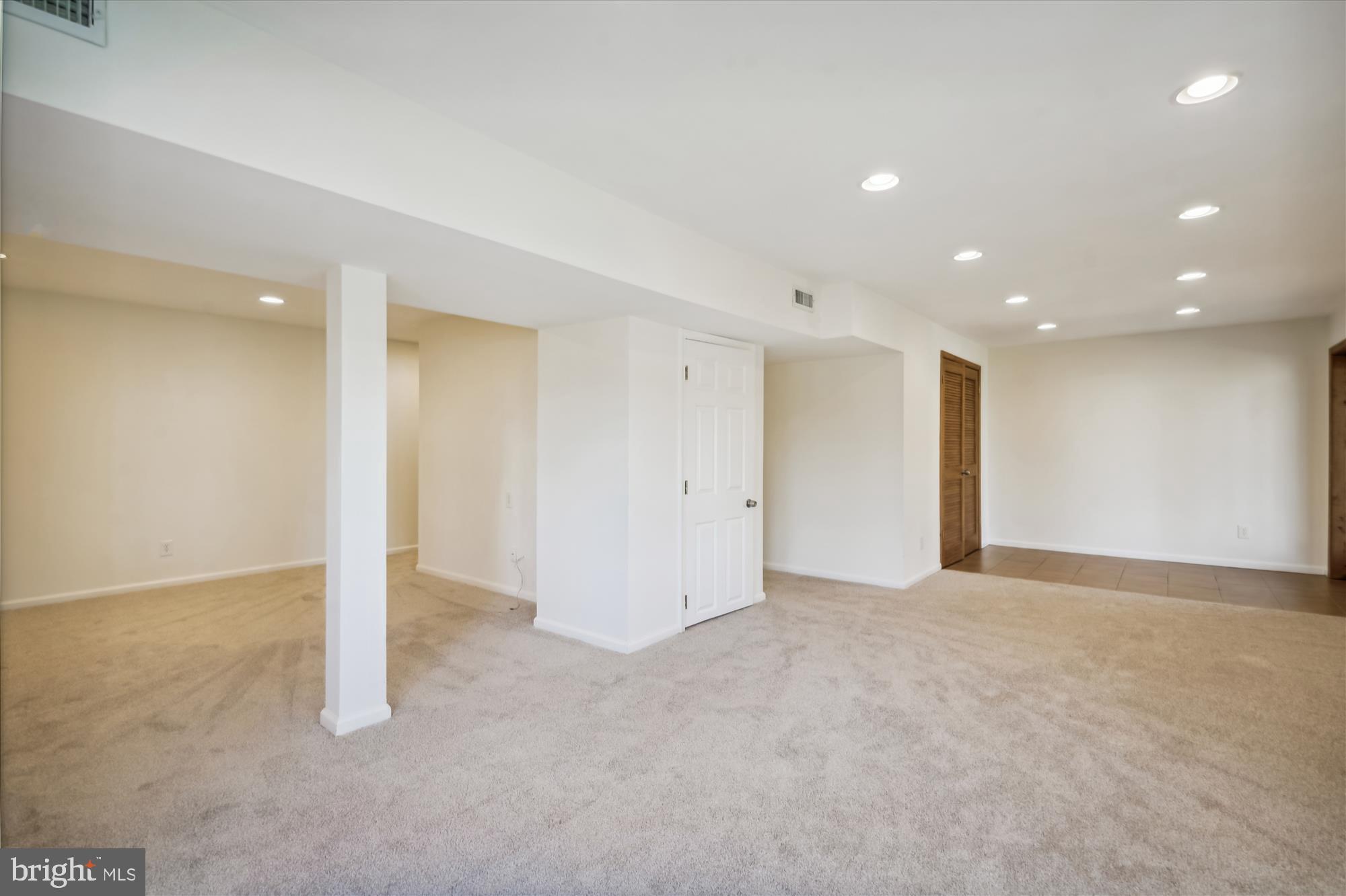 SHADY ACRES - Residential