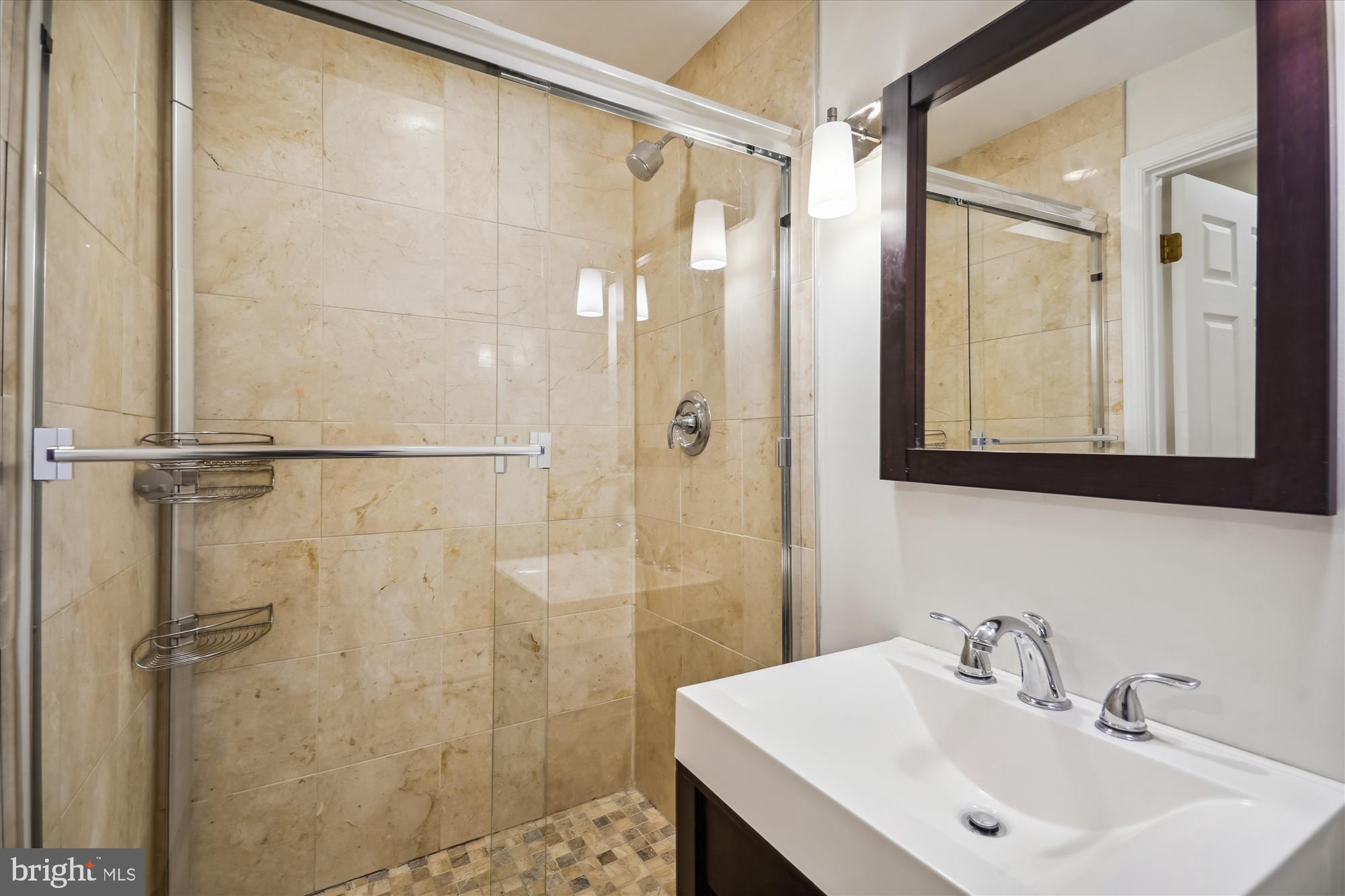 SHADY ACRES - Residential