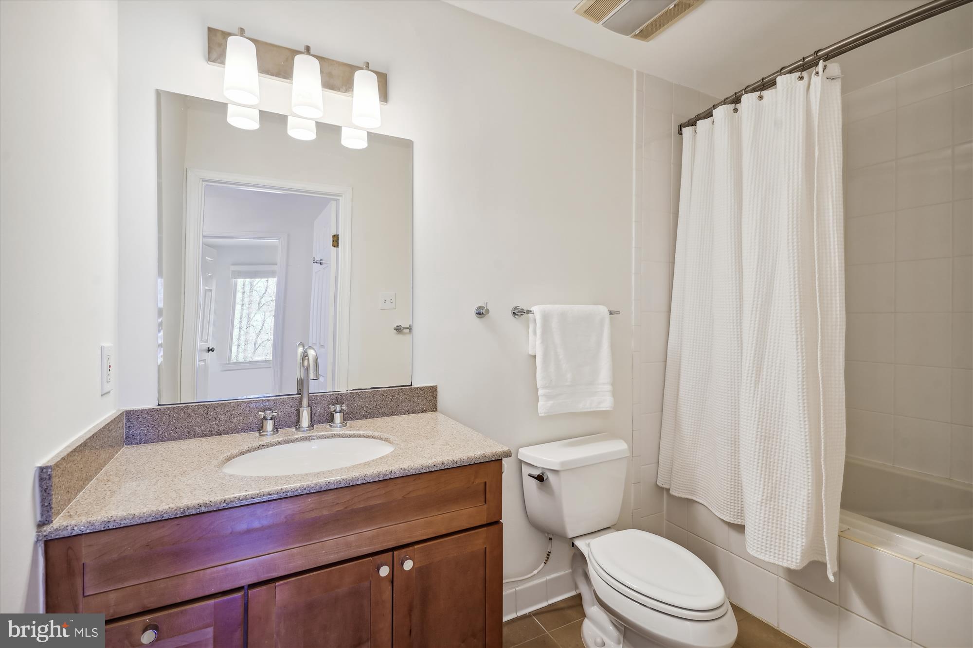 SHADY ACRES - Residential