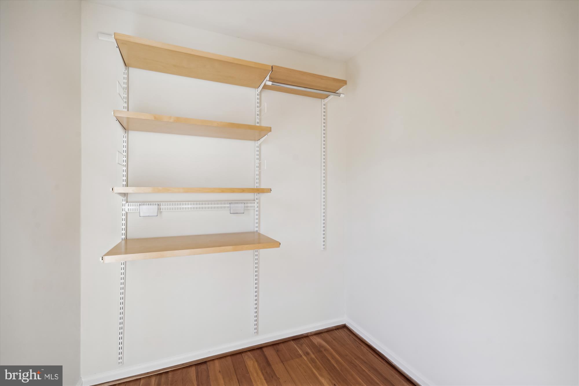 SHADY ACRES - Residential