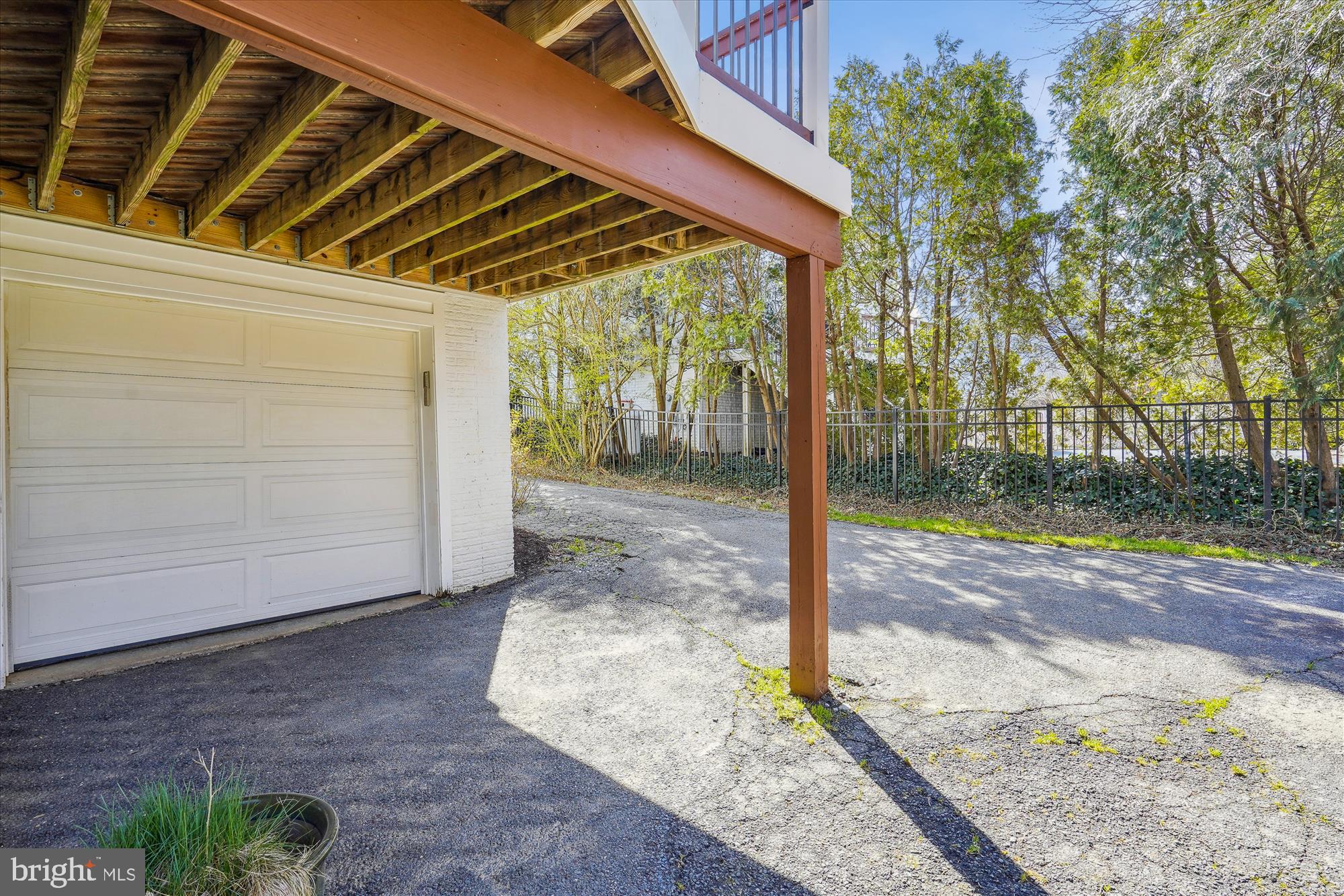 SHADY ACRES - Residential