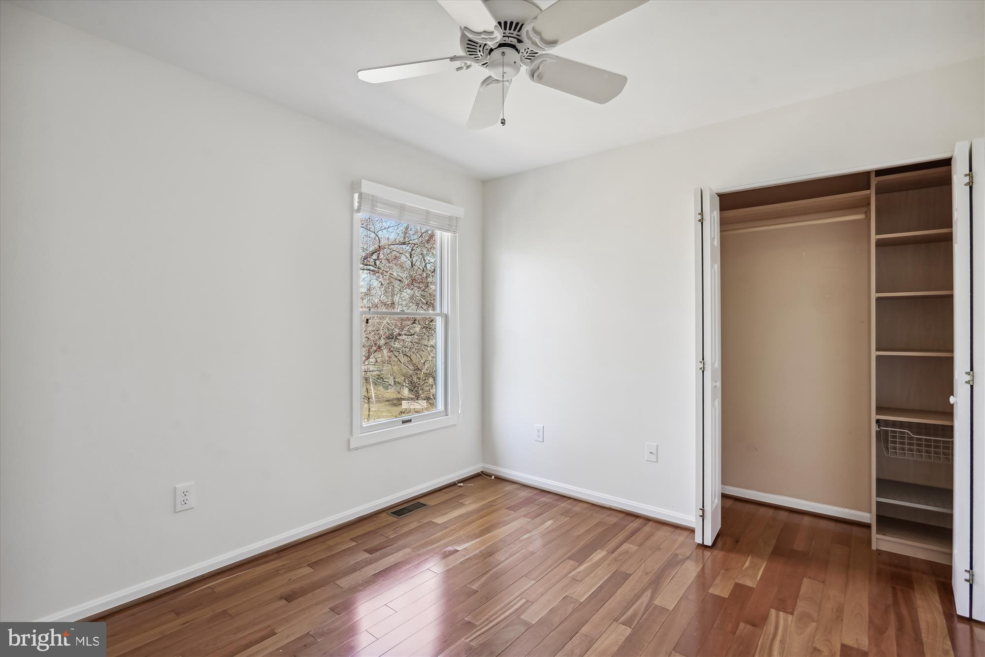 SHADY ACRES - Residential