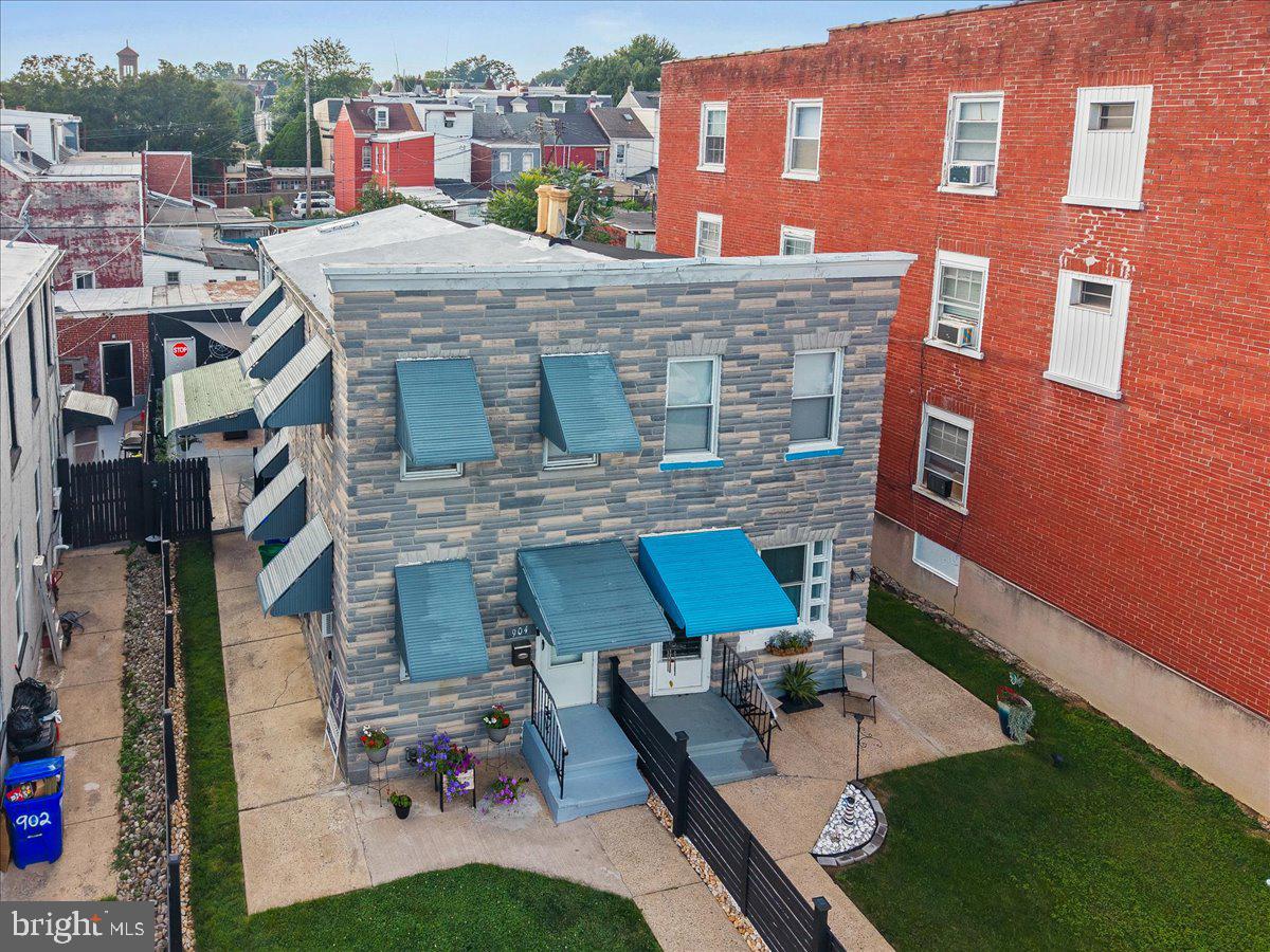904 N 6TH STREET
