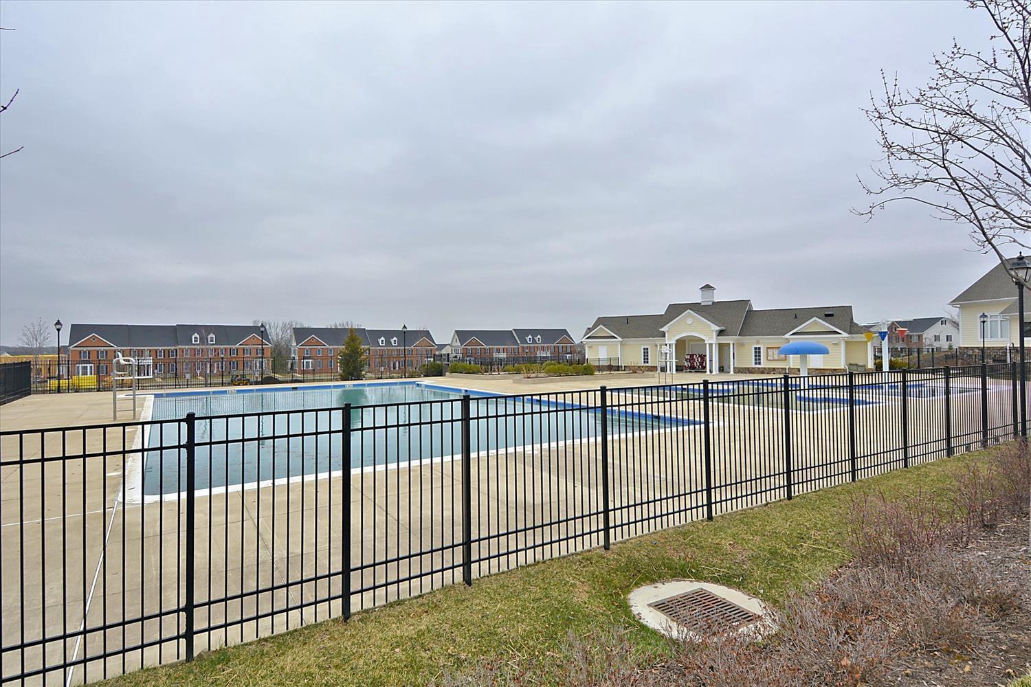THE BUCKINGHAM AT LOUDOUN VALLEY - Residential