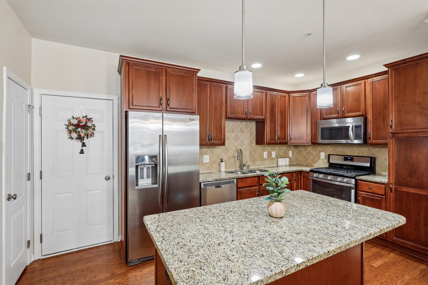 THE BUCKINGHAM AT LOUDOUN VALLEY - Residential