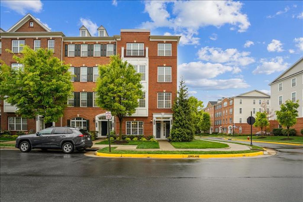 Photo of 43087 Thoroughfare Gap Terrace, ASHBURN, VA 20148 (MLS # VALO2123682)