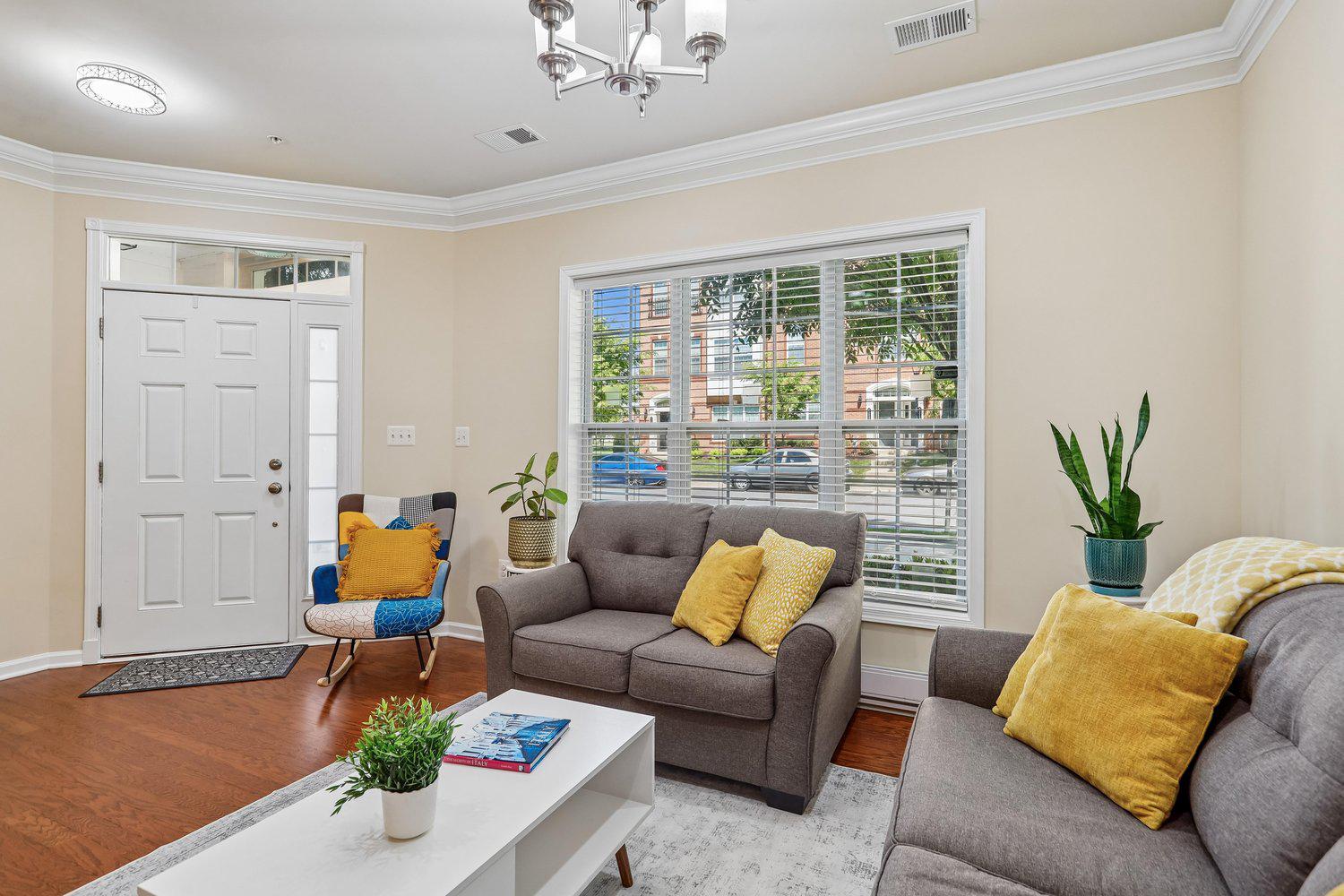 THE BUCKINGHAM AT LOUDOUN VALLEY - Residential