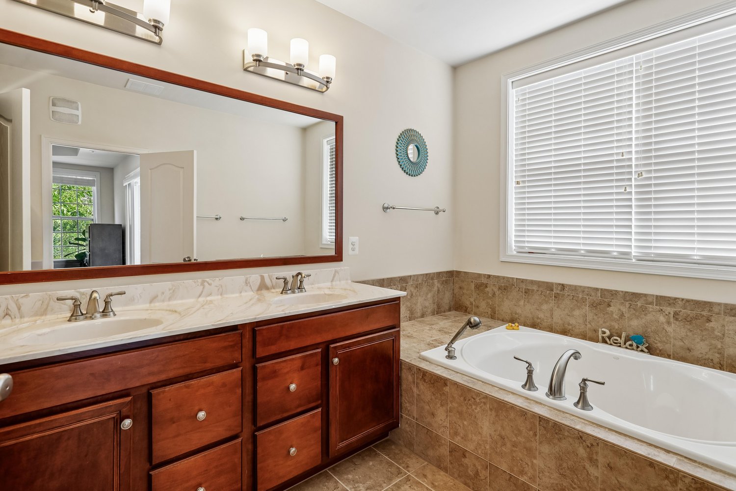 THE BUCKINGHAM AT LOUDOUN VALLEY - Residential