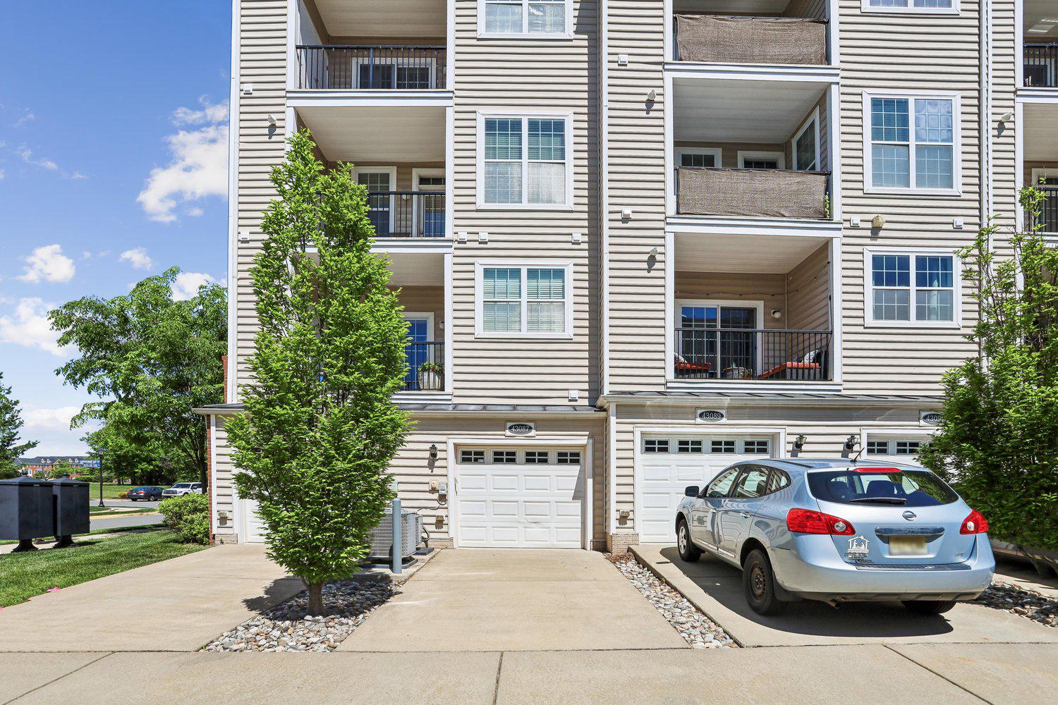 THE BUCKINGHAM AT LOUDOUN VALLEY - Residential