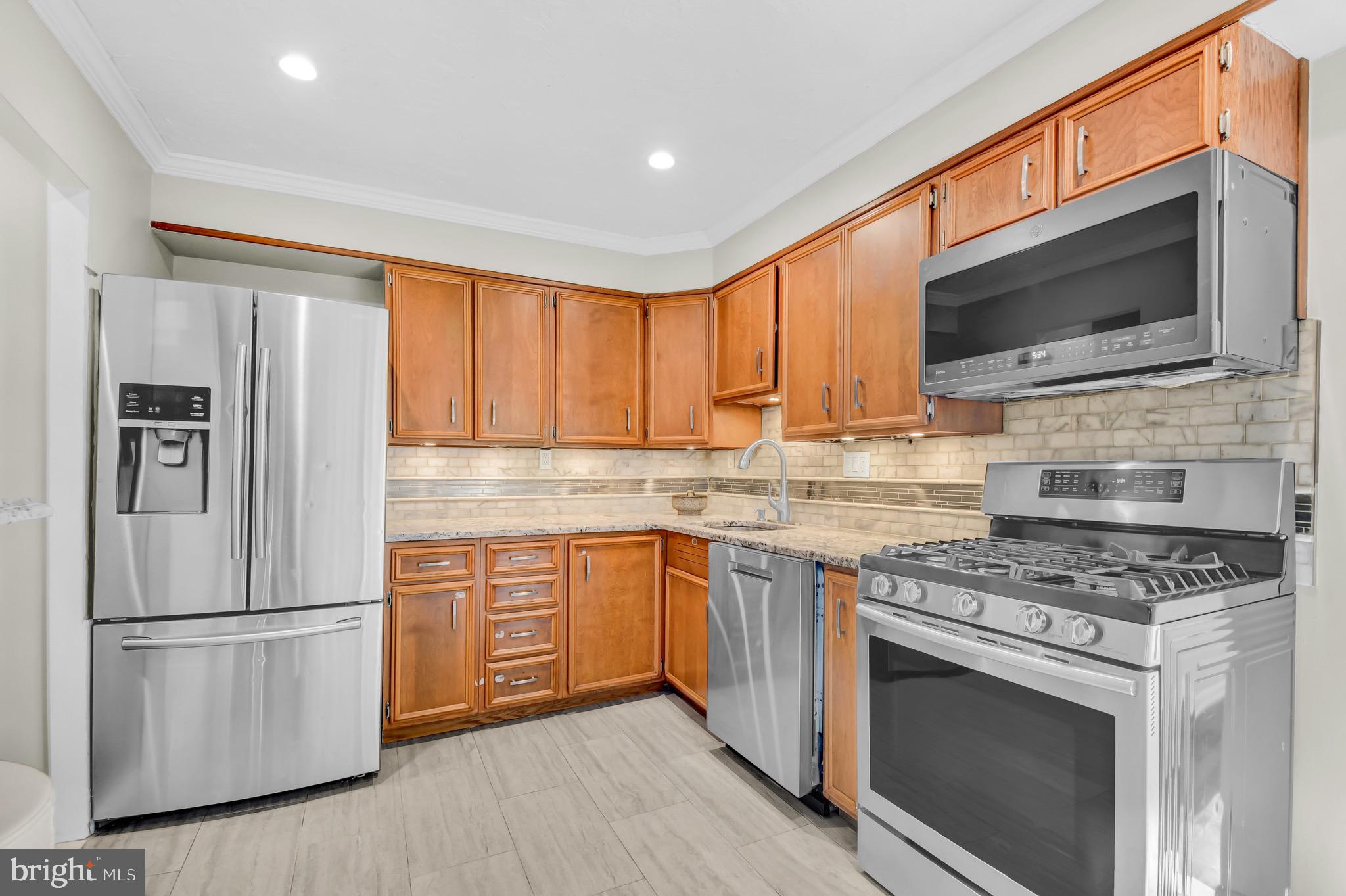 6617 13TH PLACE NW