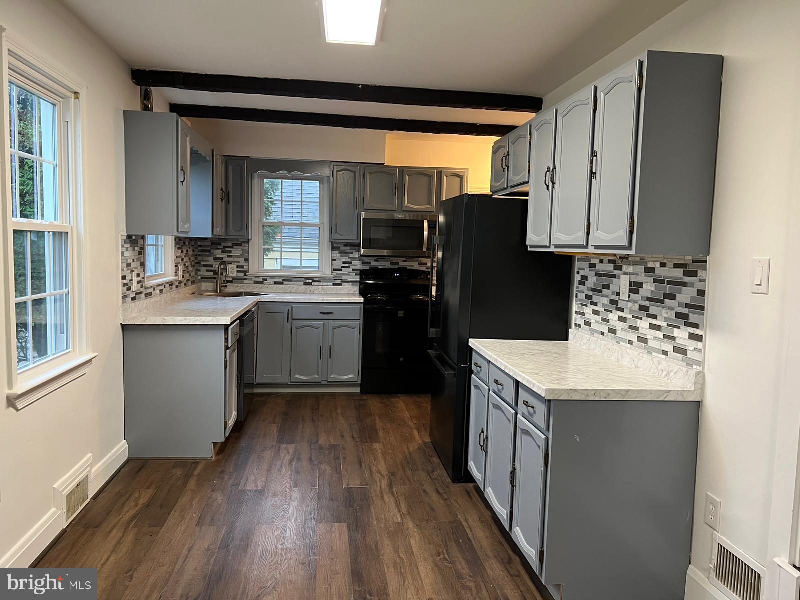 WINDSOR MILL - Residential Lease