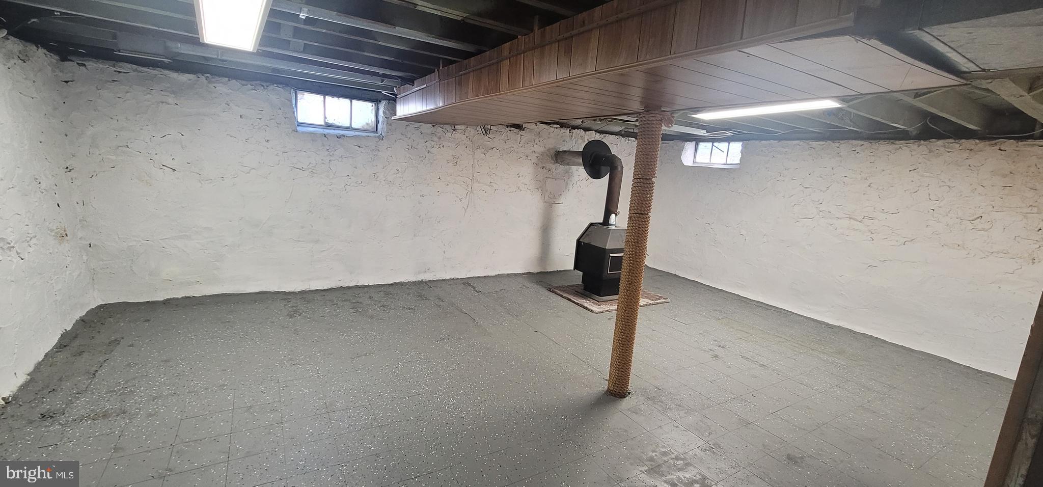 WINDSOR MILL - Residential Lease