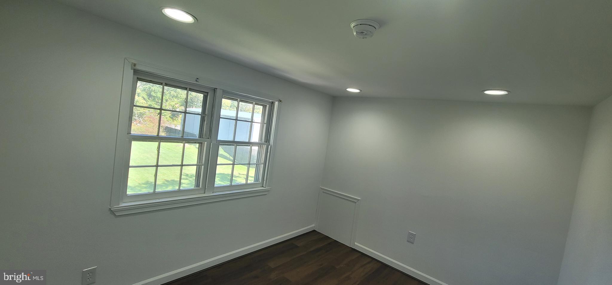 WINDSOR MILL - Residential Lease