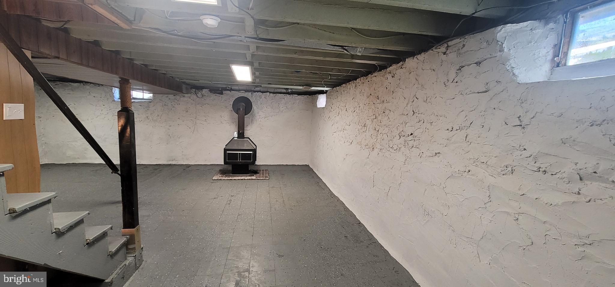 WINDSOR MILL - Residential Lease