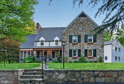 Photo of 3204 Mountain Road, HAYMARKET, VA 20169 (MLS # VAPW2103146)