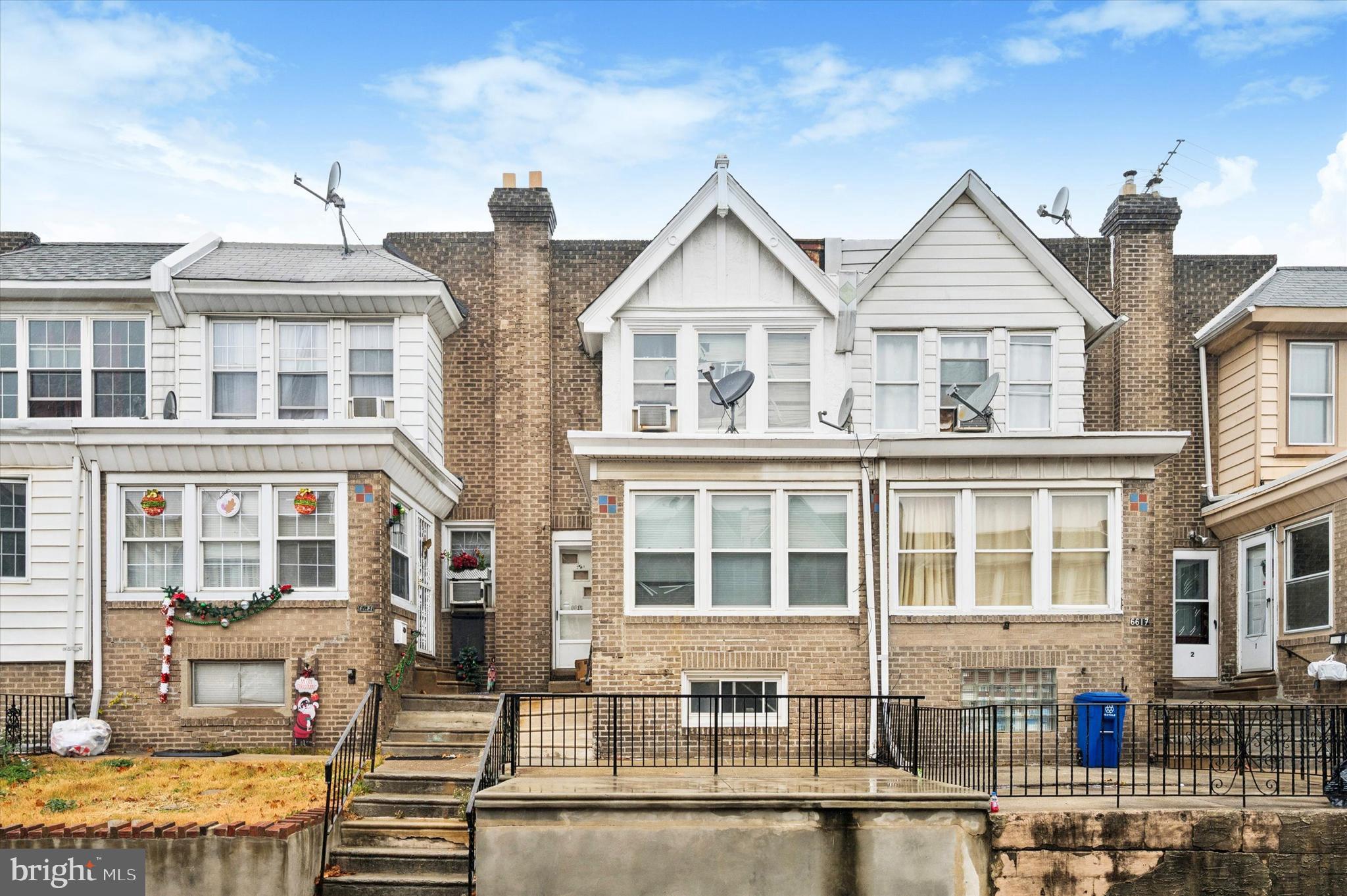 ELMWOOD PARK - Residential Lease