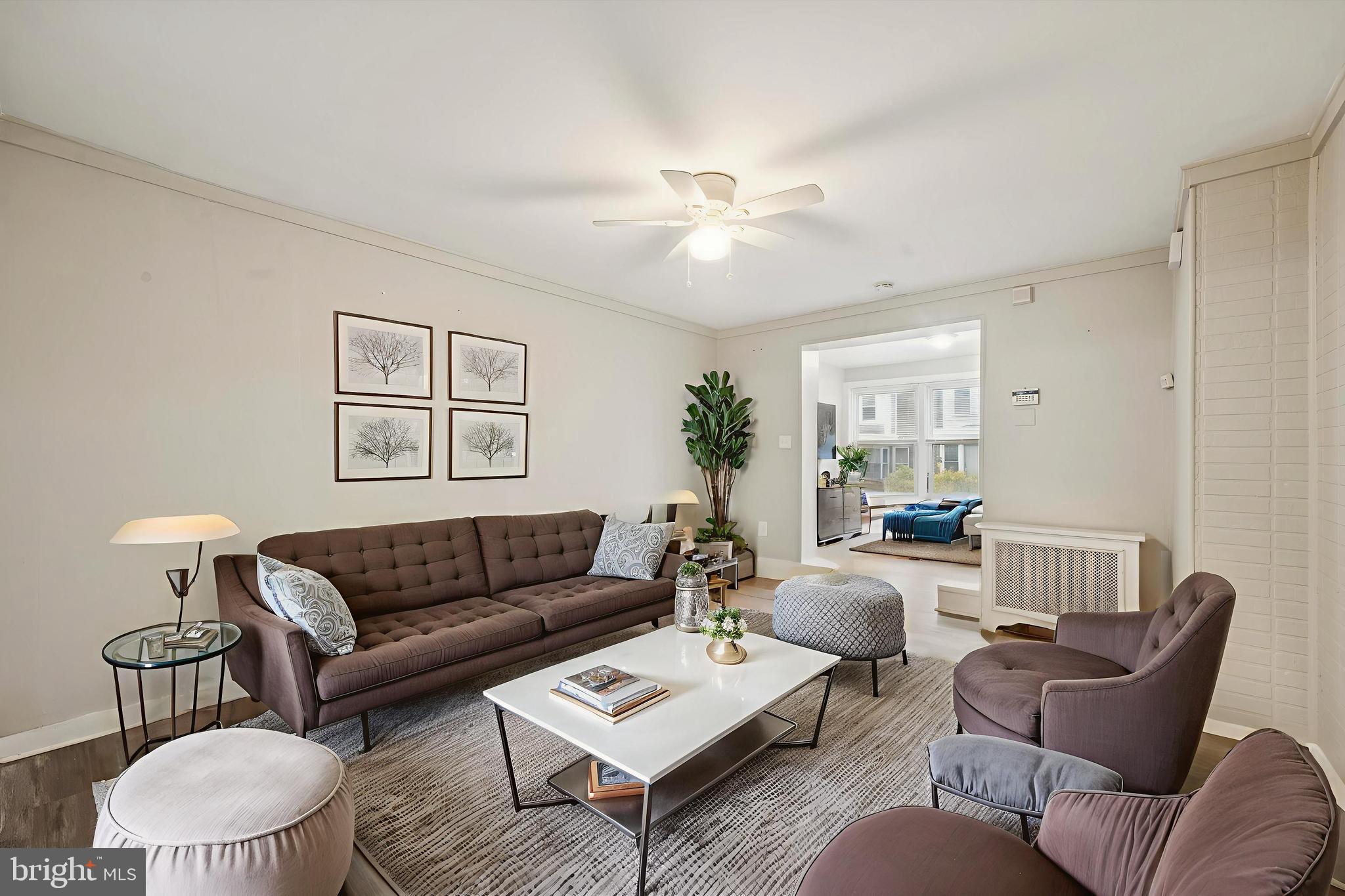 ELMWOOD PARK - Residential Lease