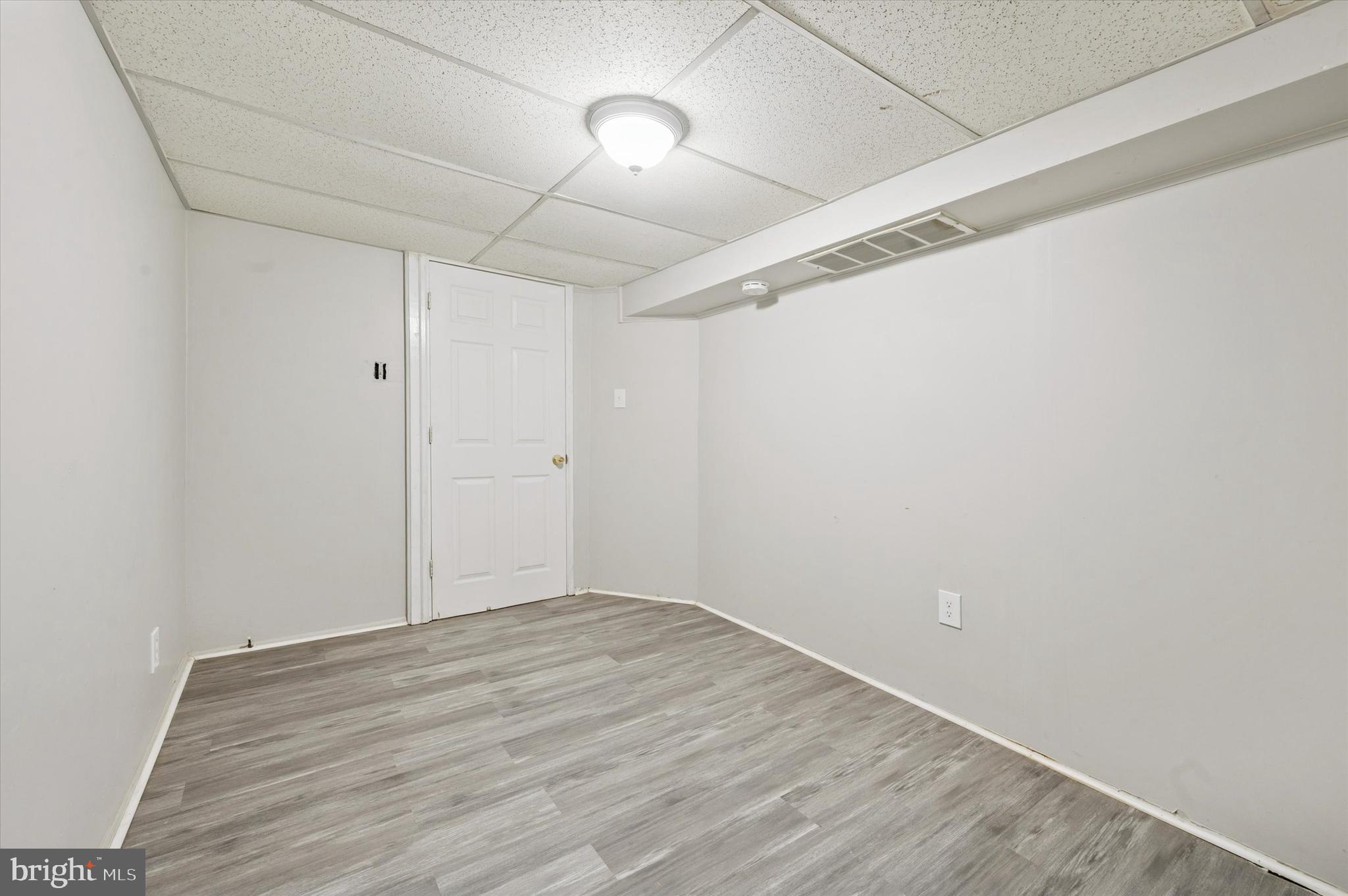 ELMWOOD PARK - Residential Lease