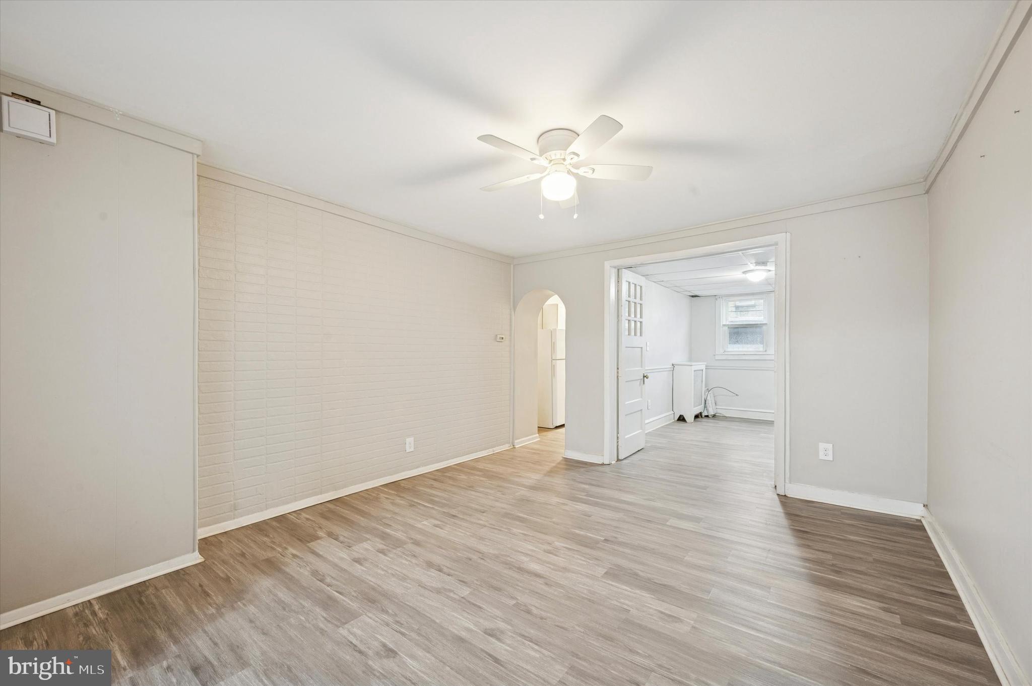 ELMWOOD PARK - Residential Lease