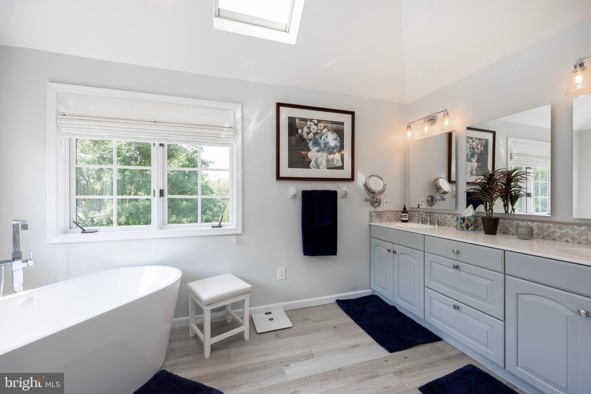 FIELDSTONE FARM - Residential