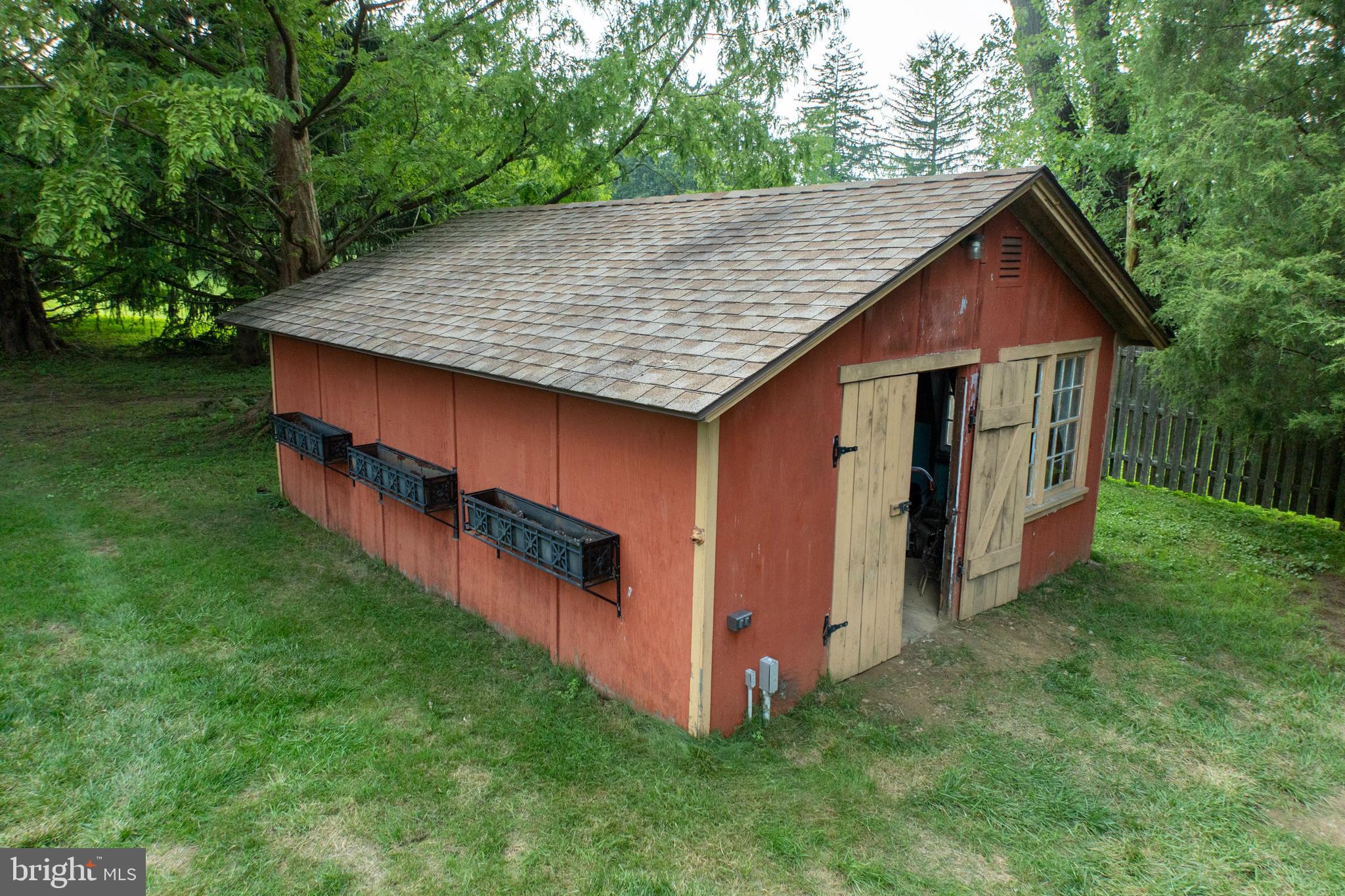 FIELDSTONE FARM - Residential