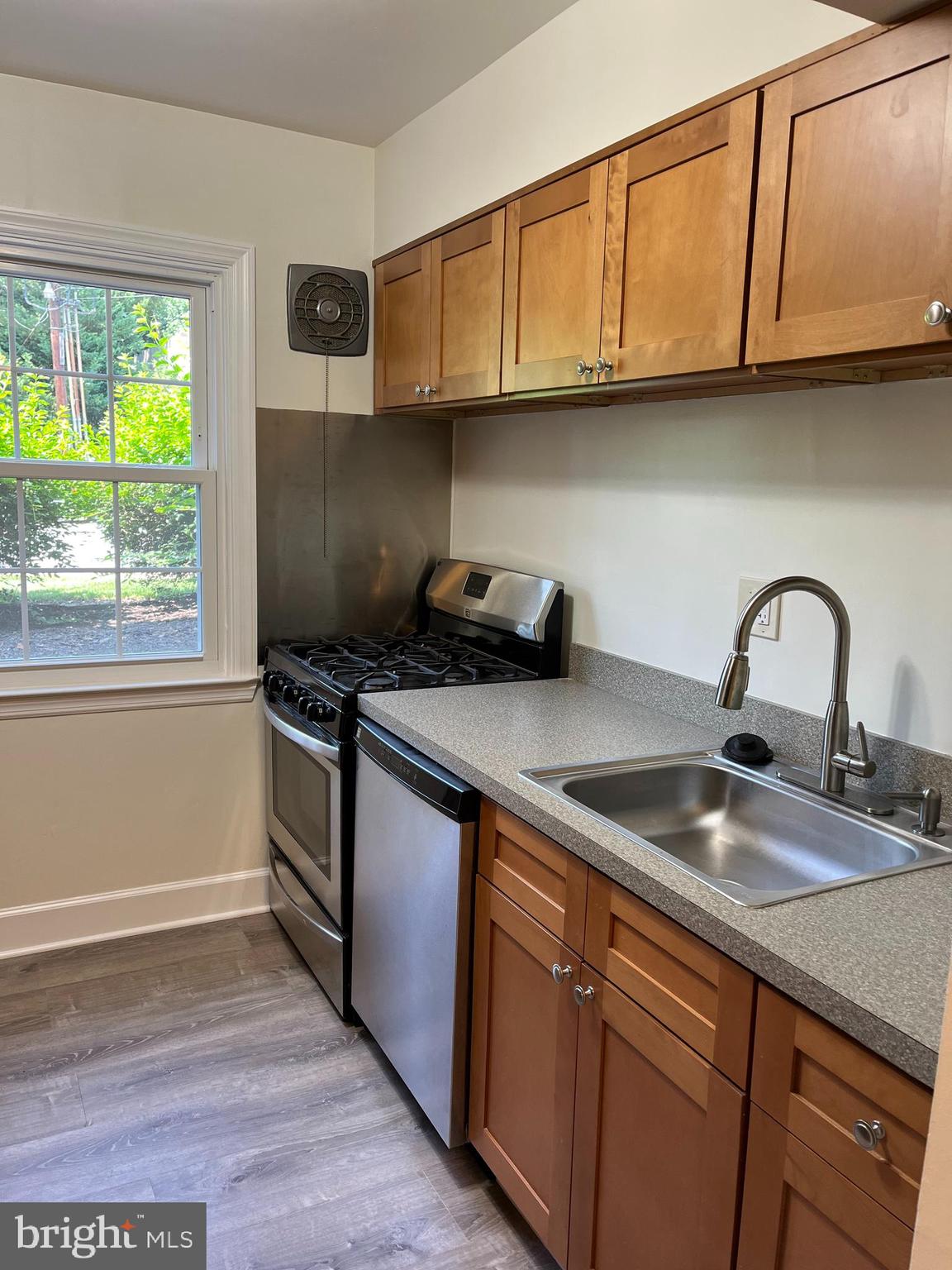 FOXCROFT COLONY CONDOS - Residential Lease