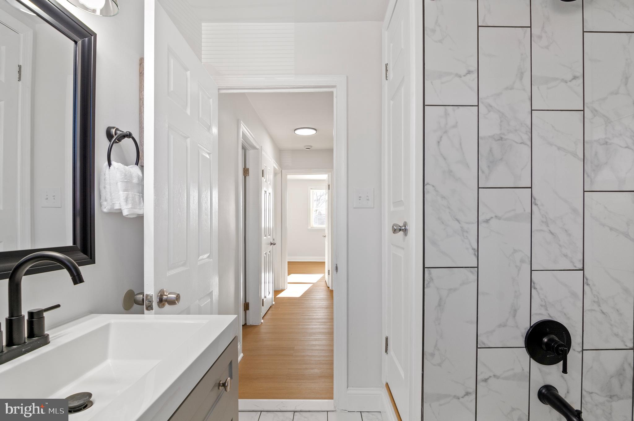 PERRING LOCH - Residential