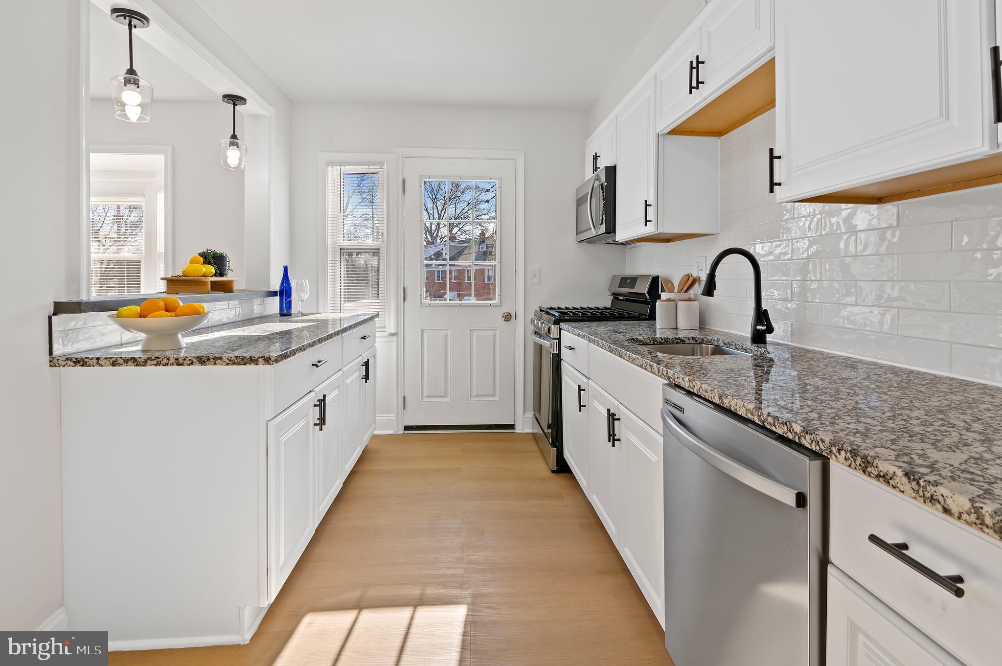 PERRING LOCH - Residential