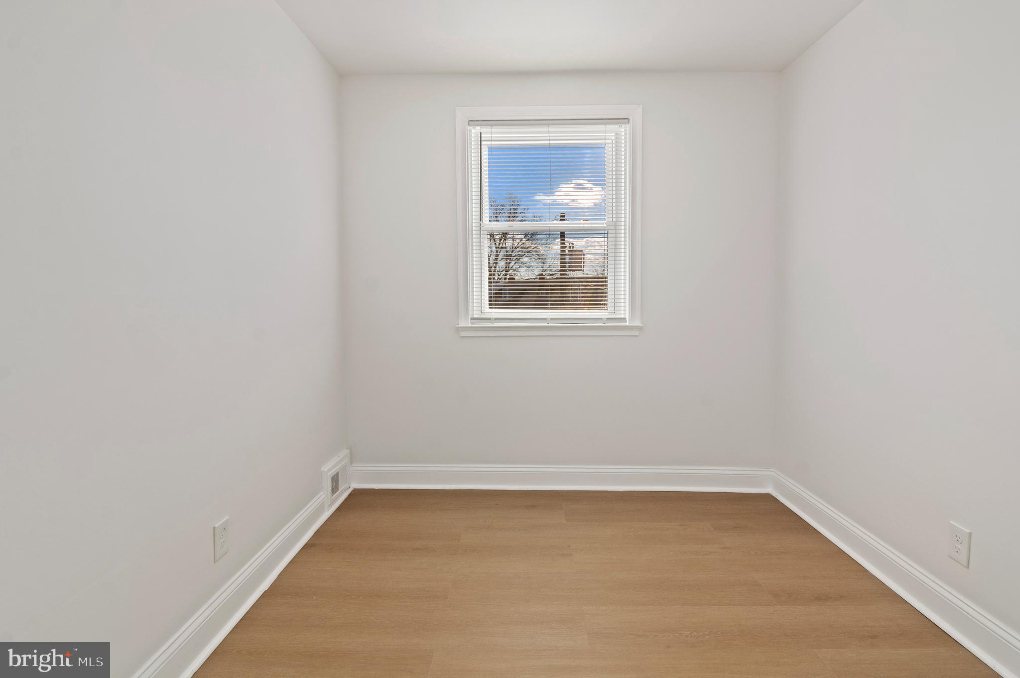 PERRING LOCH - Residential