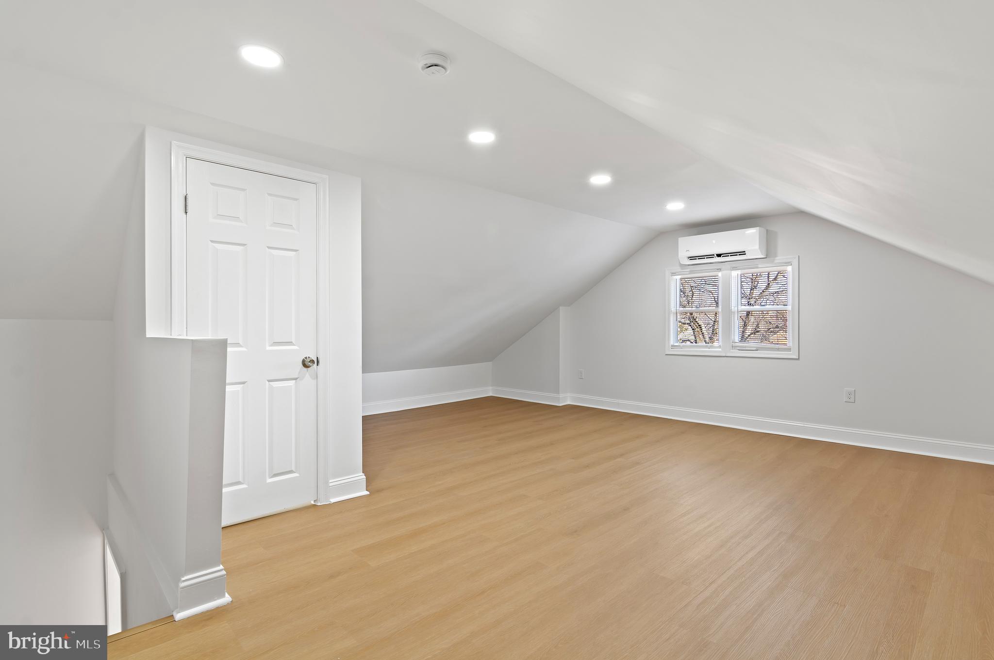 PERRING LOCH - Residential