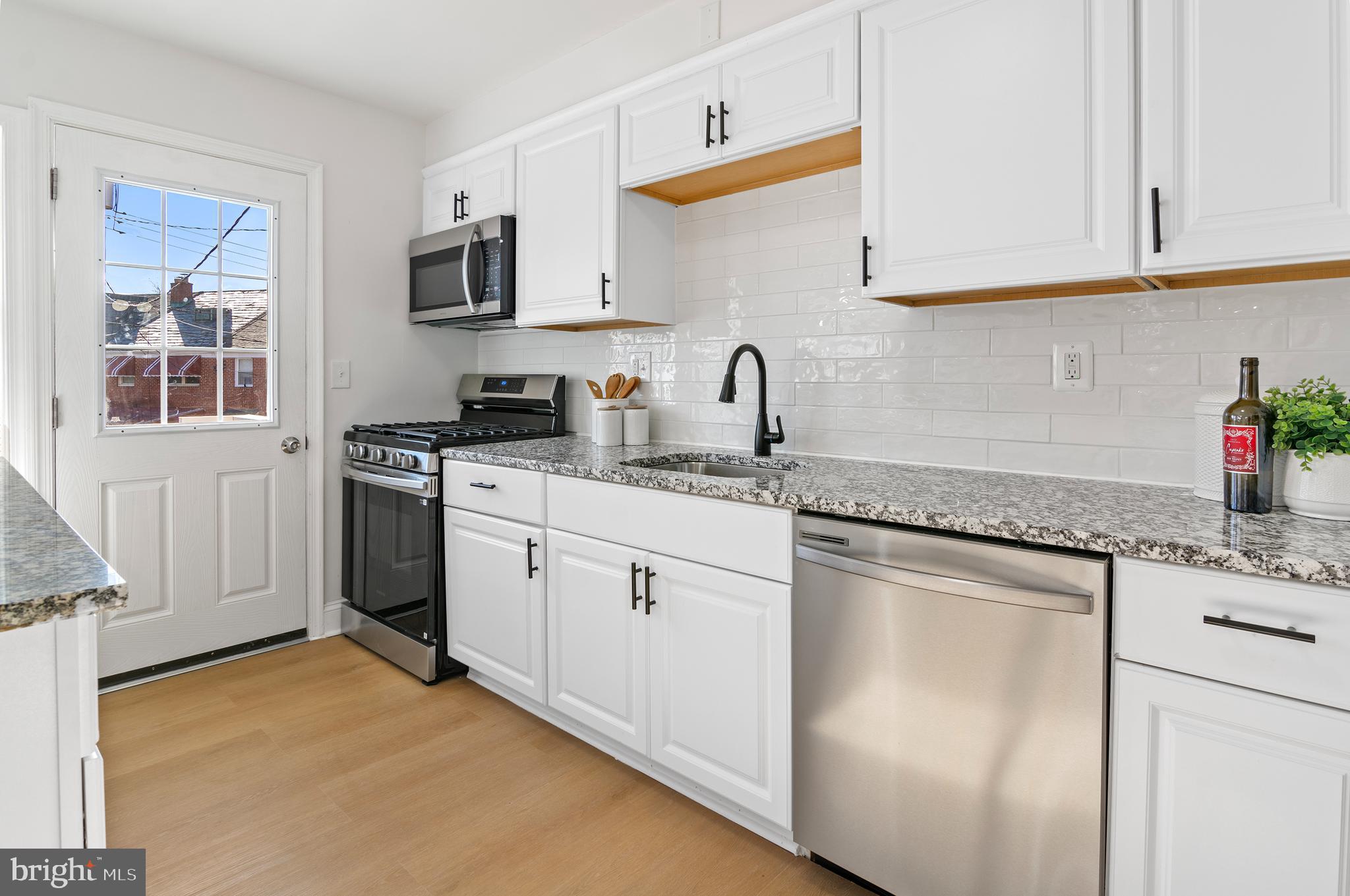 PERRING LOCH - Residential