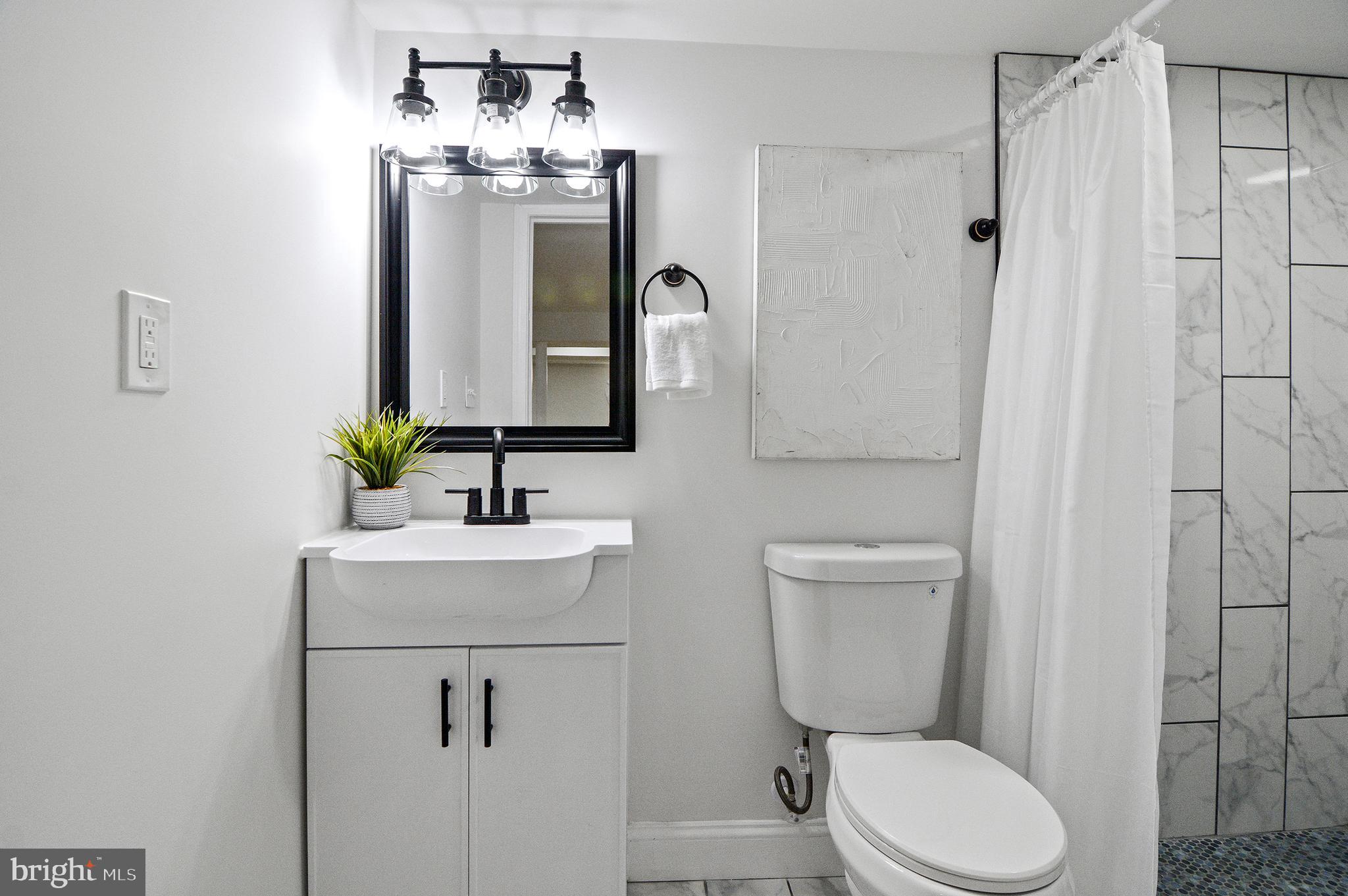 PERRING LOCH - Residential