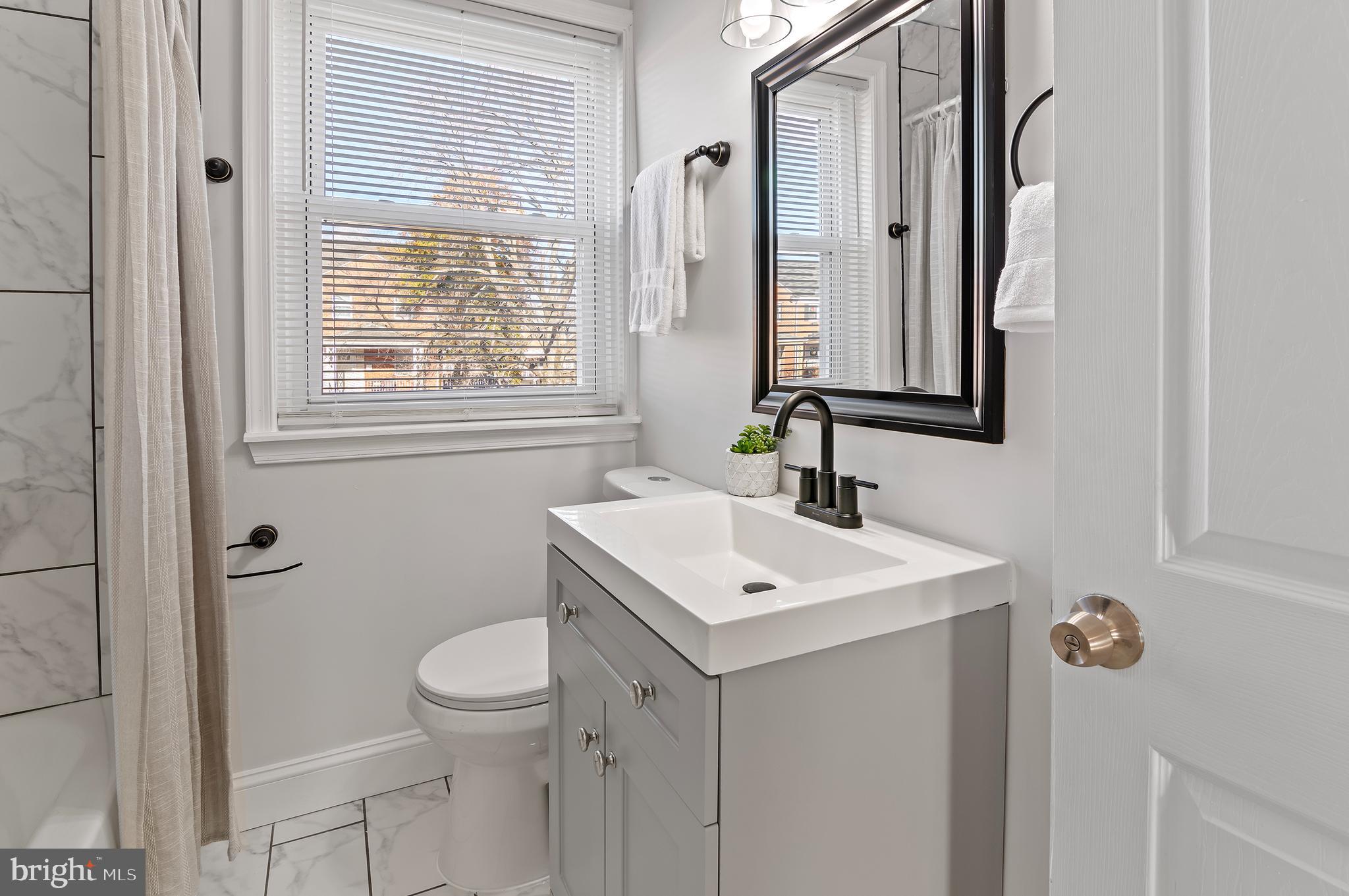 PERRING LOCH - Residential