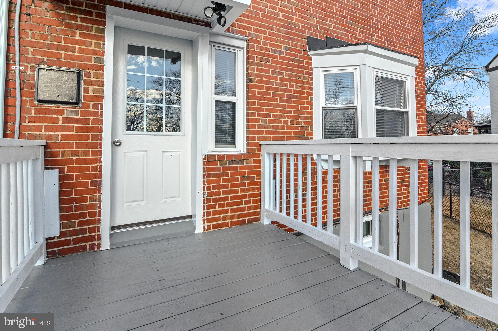 PERRING LOCH - Residential