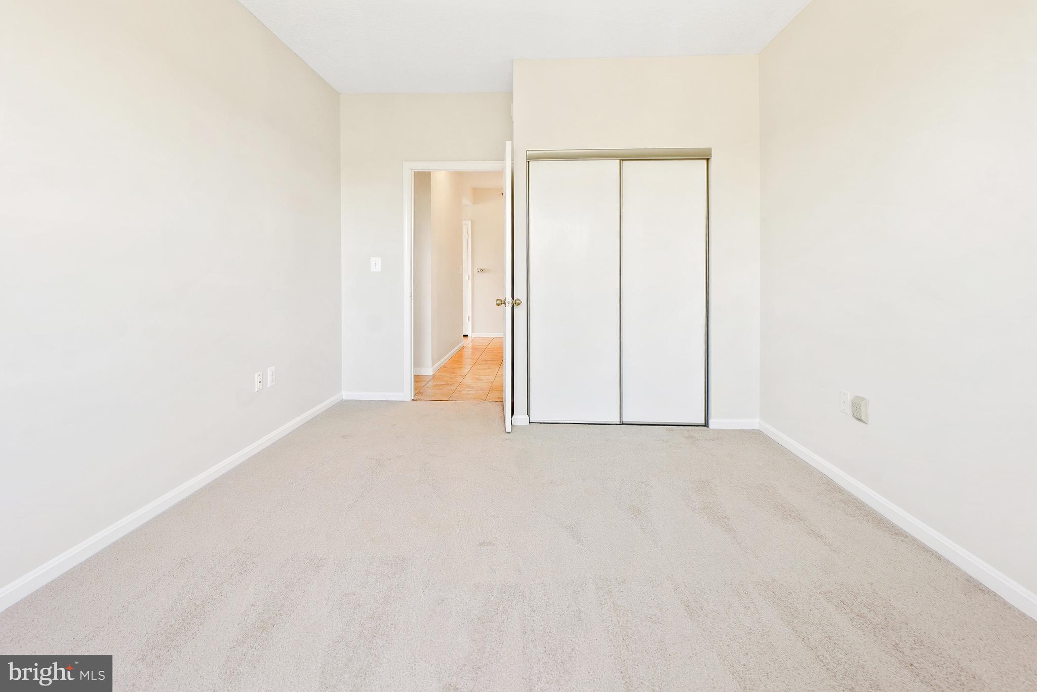 VANTAGE POINT WEST AT LW - Residential