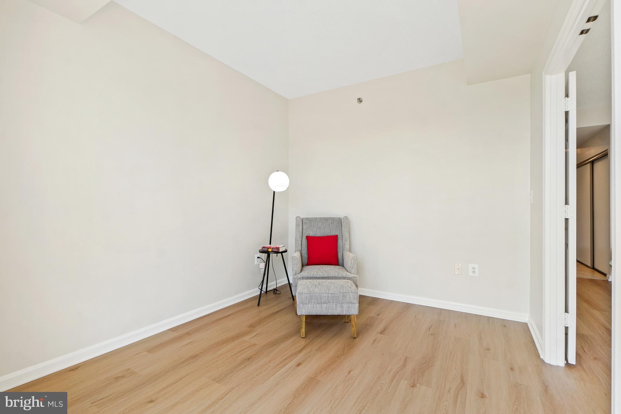 VANTAGE POINT WEST AT LW - Residential