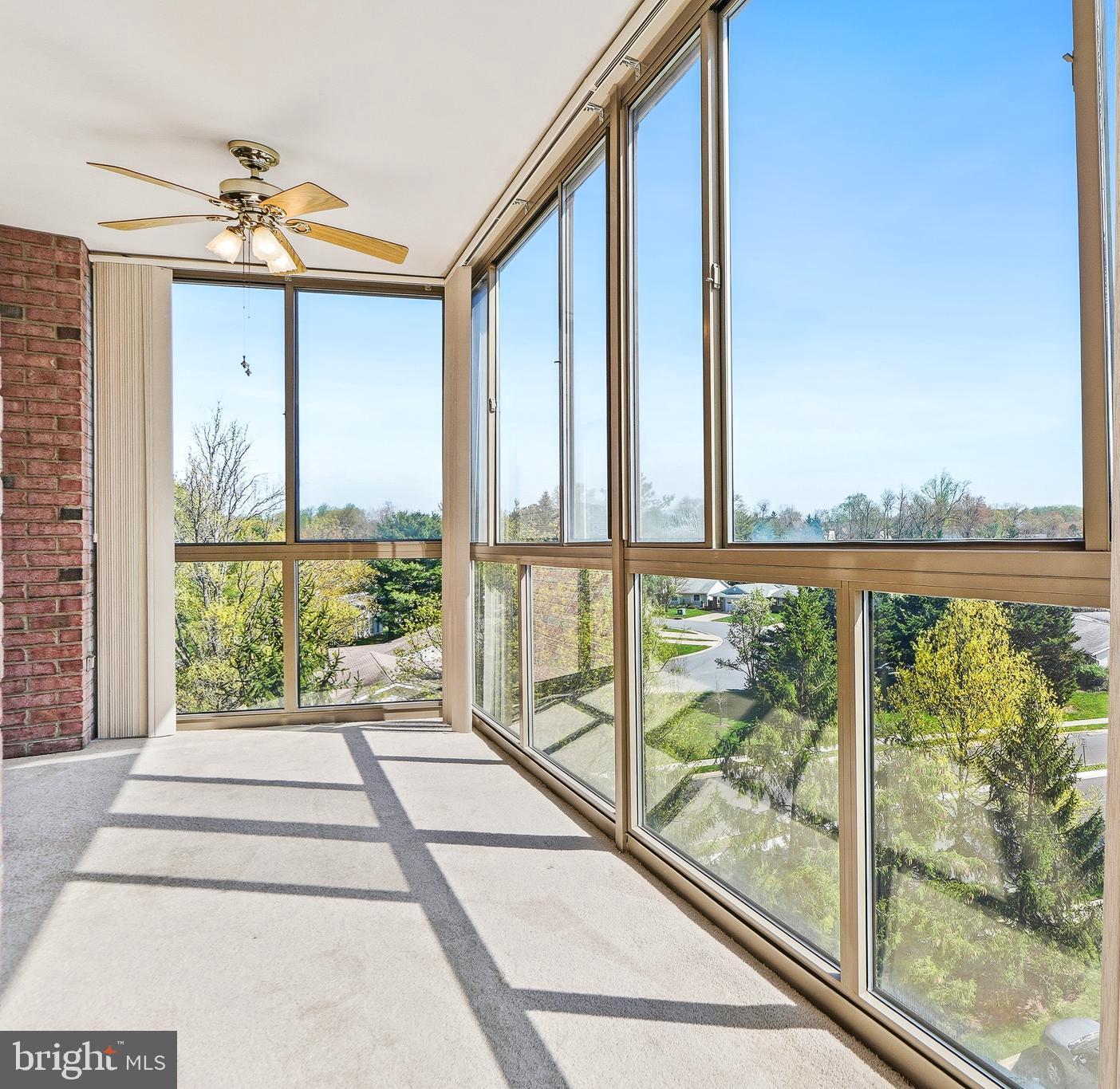 VANTAGE POINT WEST AT LW - Residential